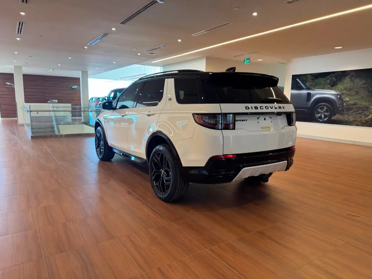 Land Rover Discovery Sport снимка Land Rover Discovery Sport
