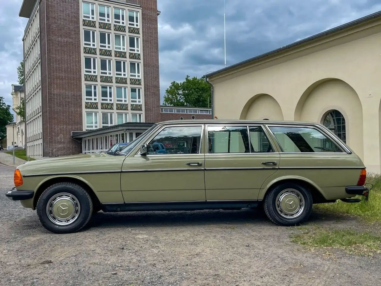 Mercedes-Benz 200 T, 2.Hand, Zustand 1, vollst. Dokumentiert, foto 3