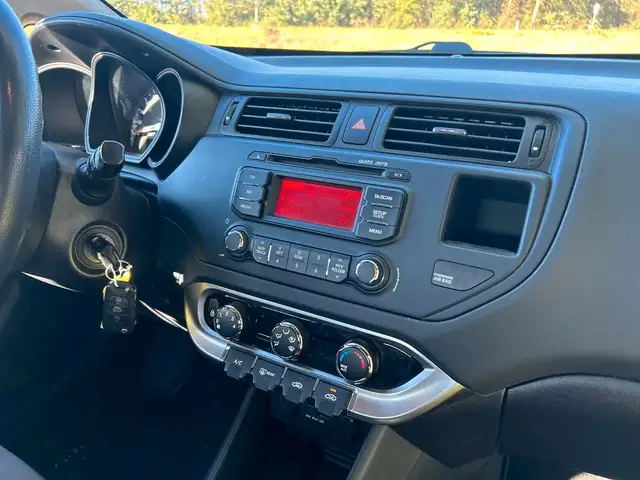 Kia Rio view 25