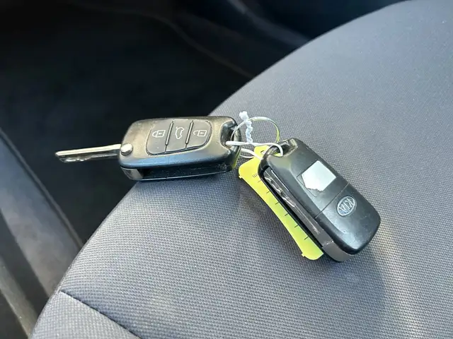 Kia Rio view 30