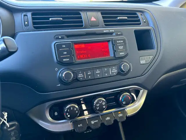 Kia Rio view 28