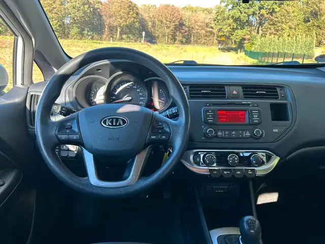 Kia Rio view 20