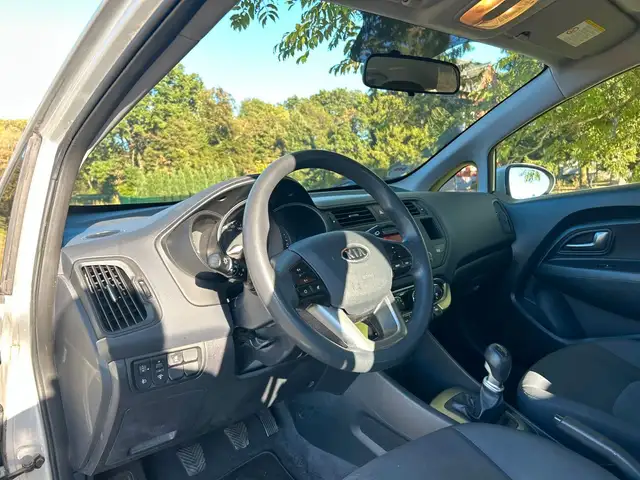 Kia Rio view 13