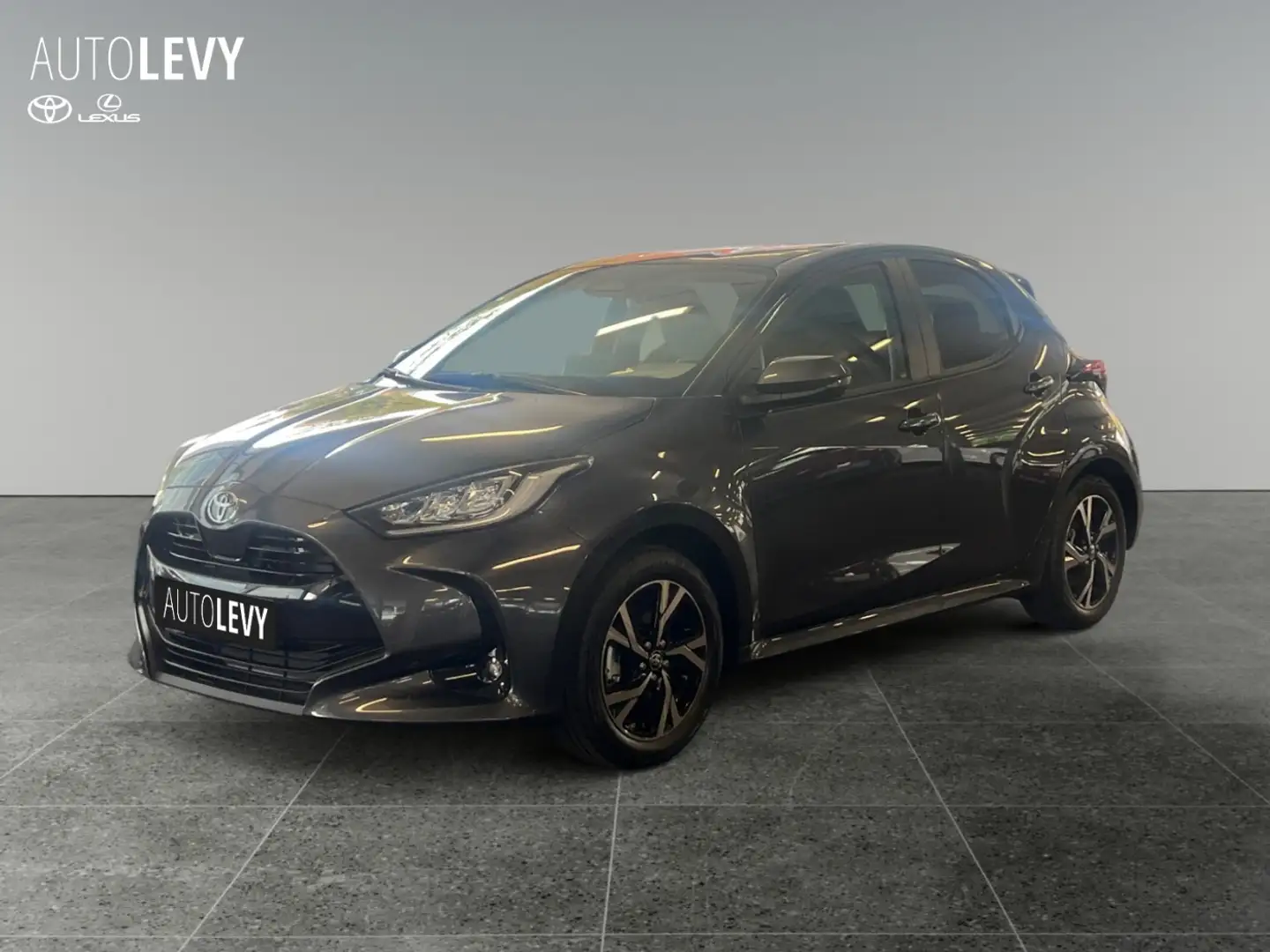 Toyota Yaris 1.5l Hybrid Teamplayer Safety-Comfort Paket Grau - 2