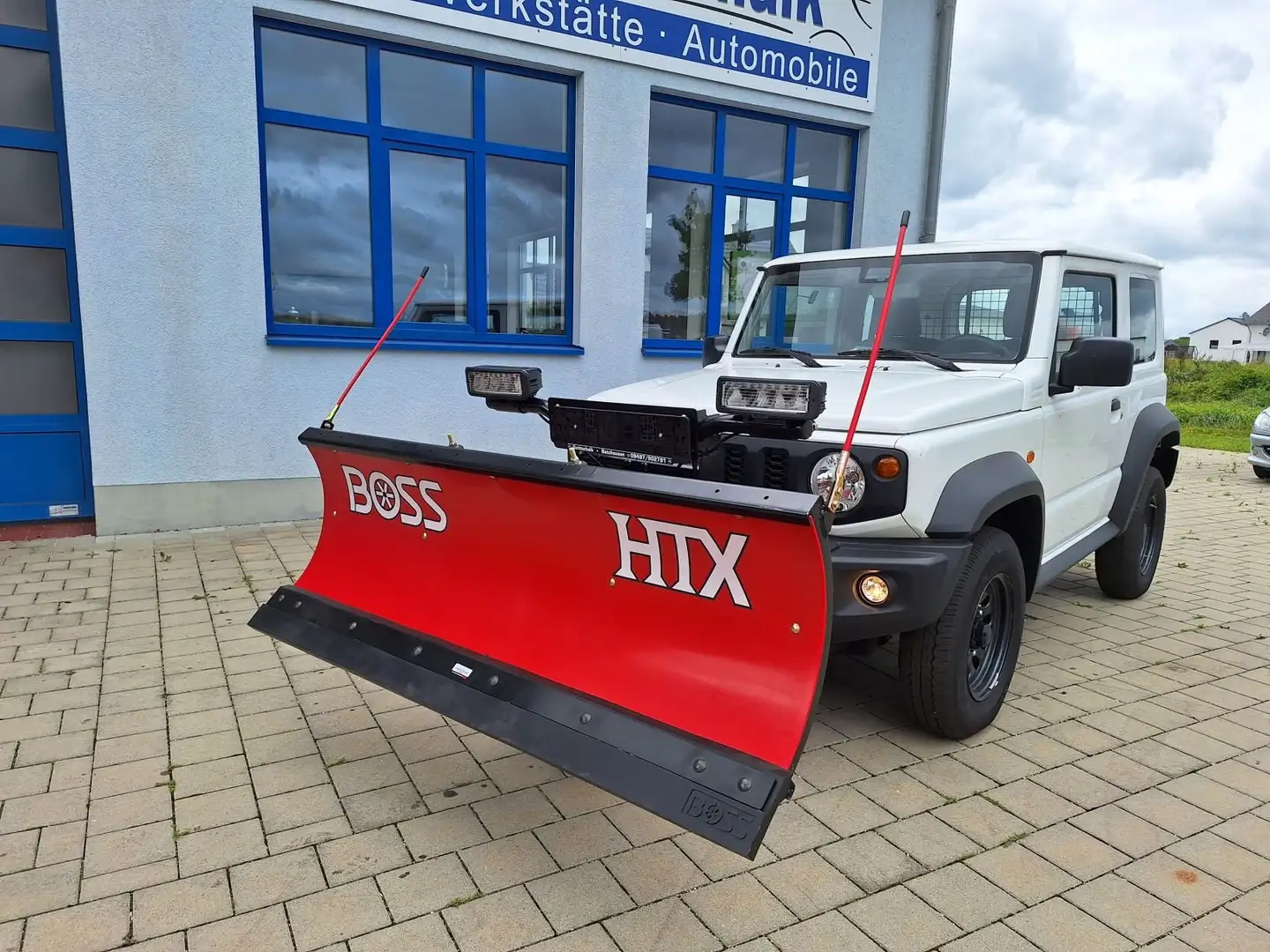Suzuki Jimny WINTERDIENST Schneepflug Streugerät BOSS LEHNER Weiß - 2