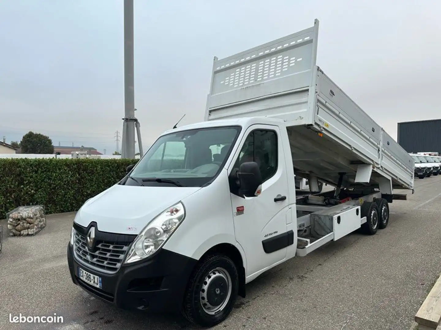Renault Master 34990ht BENNE PLATEAU BASCULANT Blanc - 2