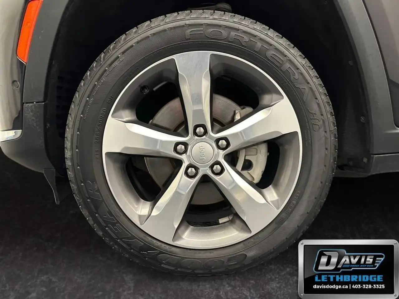 Jeep Grand Cherokee снимка Jeep Grand Cherokee