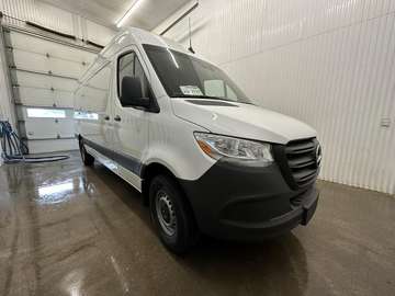 2500 4 cyl. en ligne diesel toit surélevé 170 po