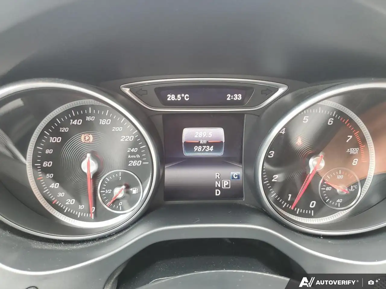Mercedes-Benz CLA снимка Mercedes-Benz CLA