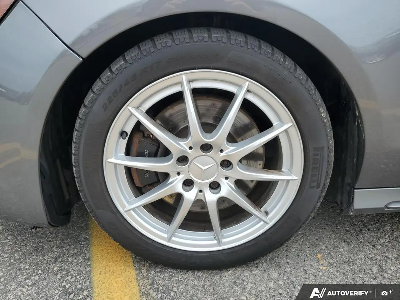Mercedes-Benz CLA снимка Mercedes-Benz CLA