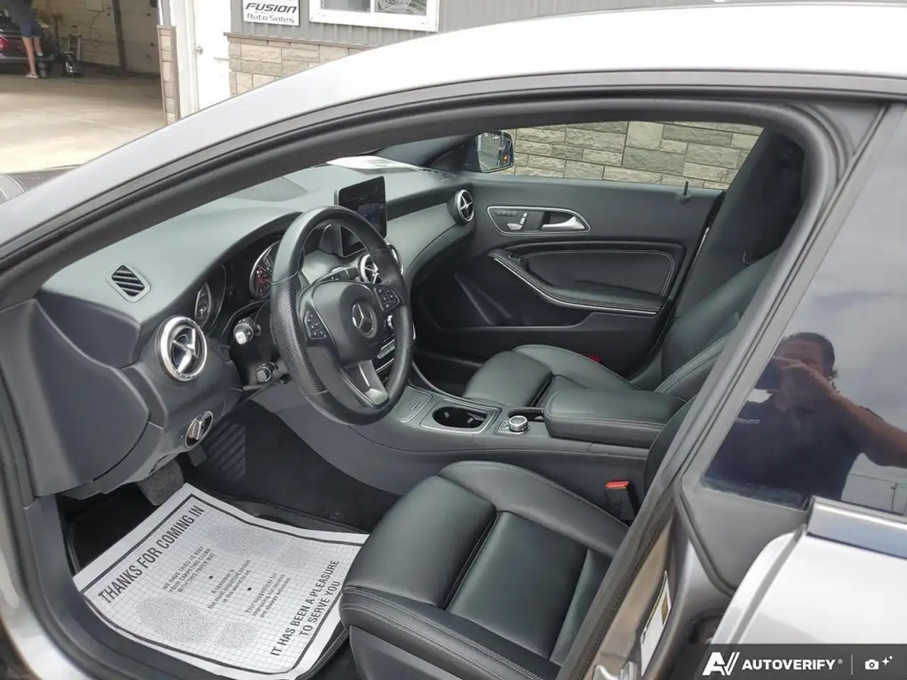 Mercedes-Benz CLA снимка Mercedes-Benz CLA