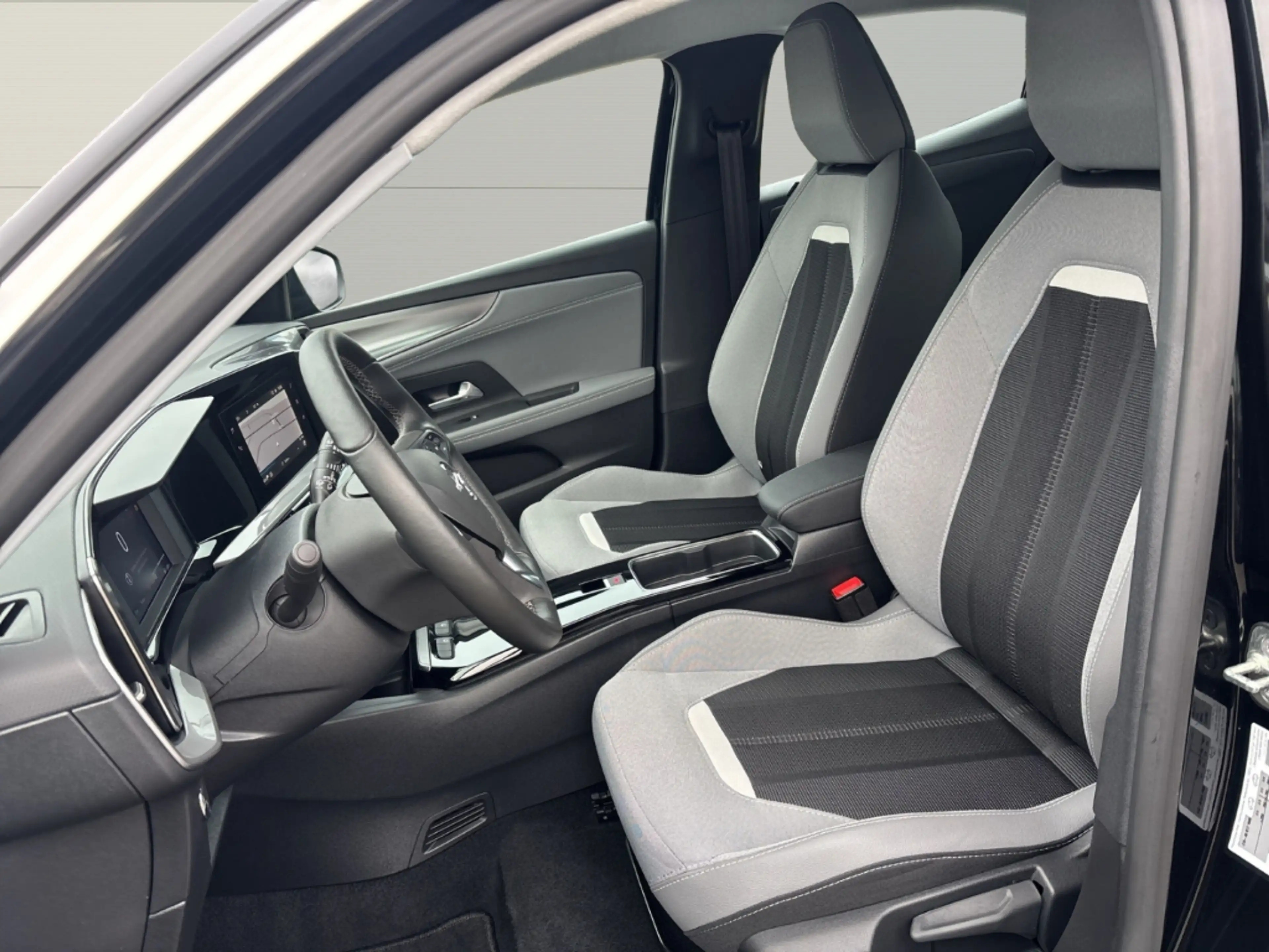 Opel Mokka e Elegance — photo 6