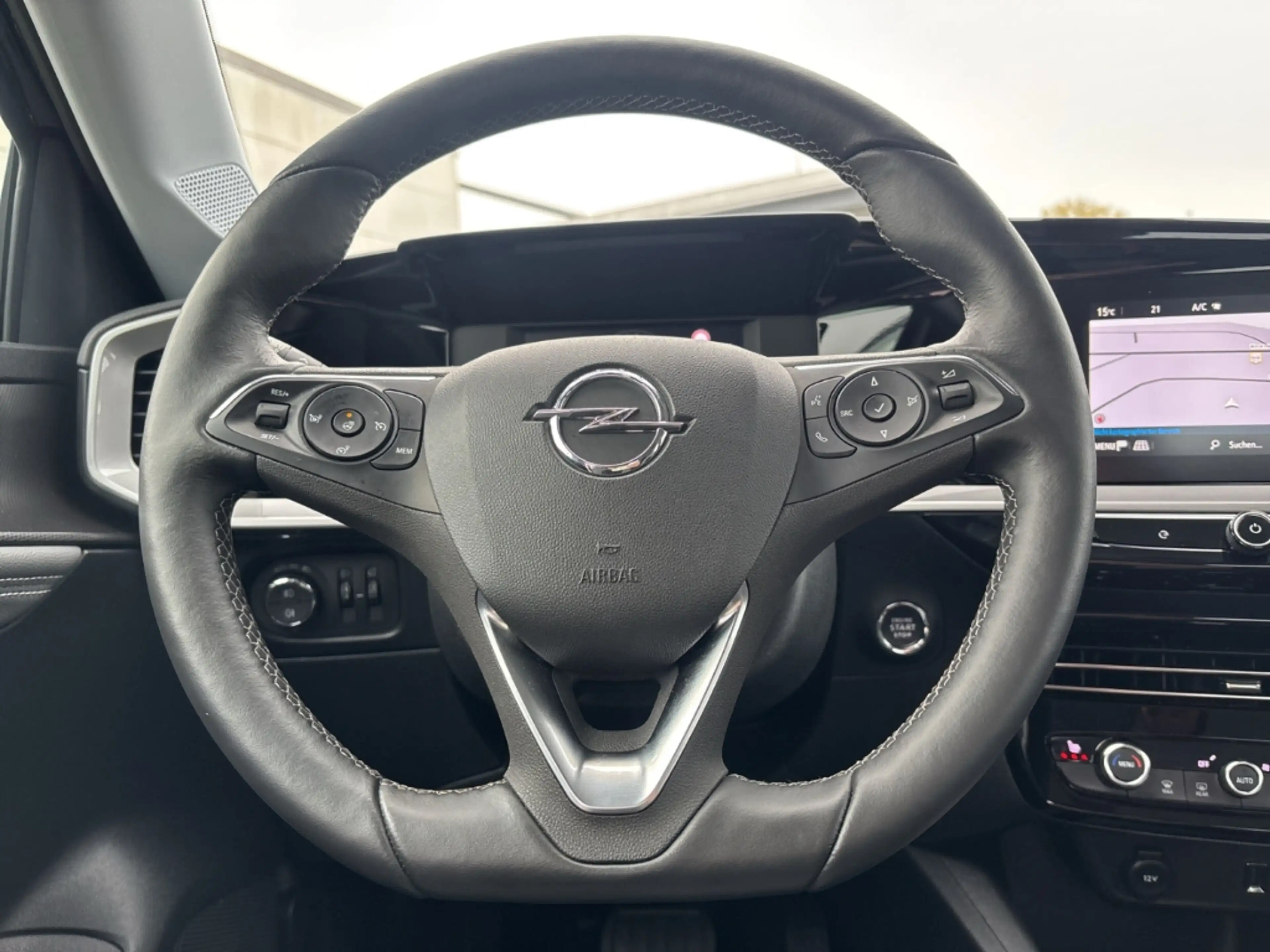 Opel Mokka e Elegance — photo 11