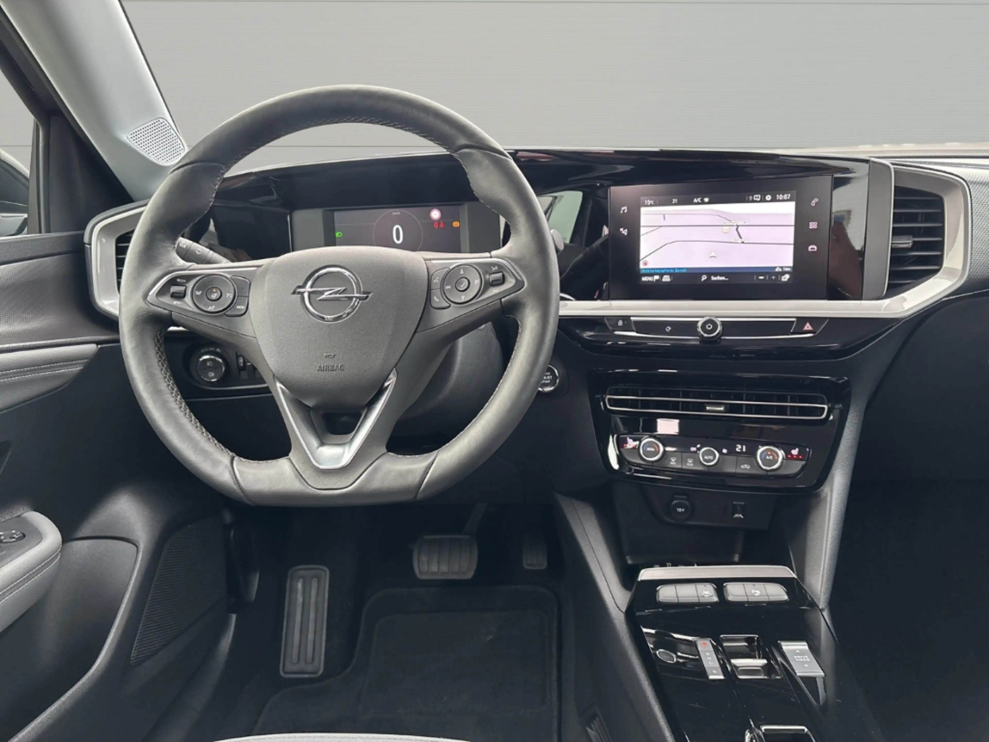 Opel Mokka e Elegance — photo 9