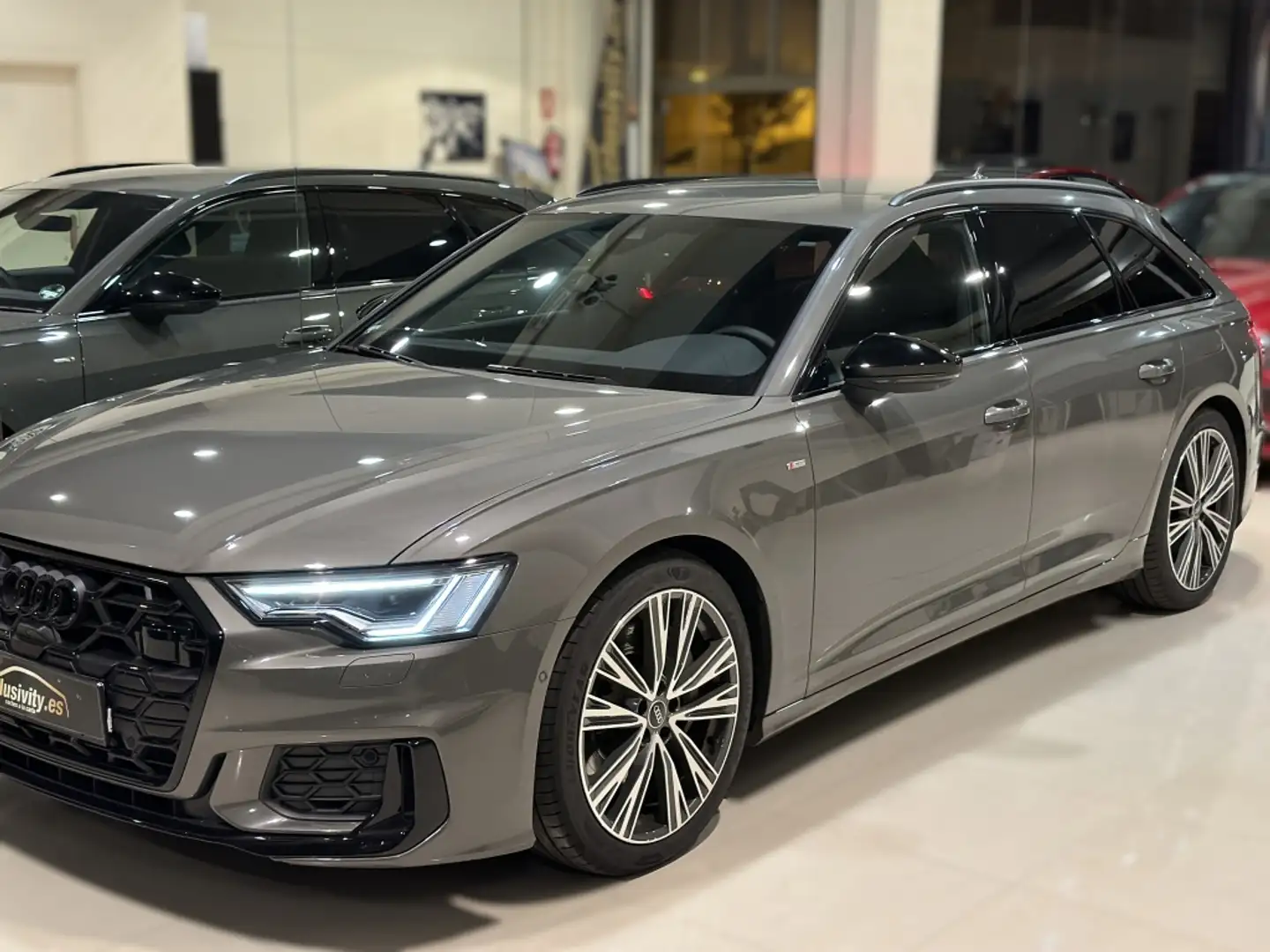 Audi A6 Avant 50 TFSIe Black line quattro-ultra S tronic Gris - 1