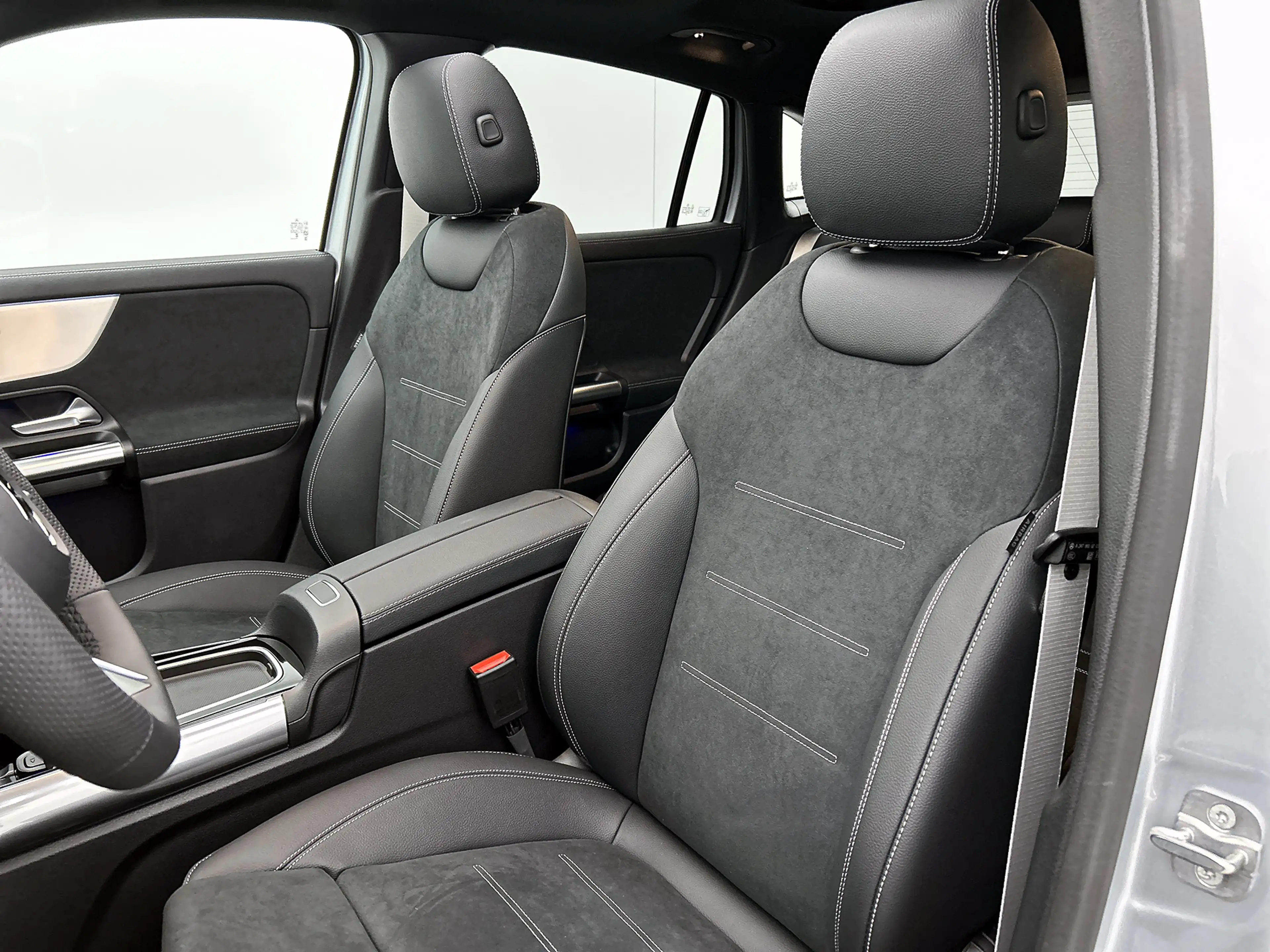 Mercedes-Benz GLA 250 e 140 Year Edition | Plus pakket | Nightpakket | P — photo 5