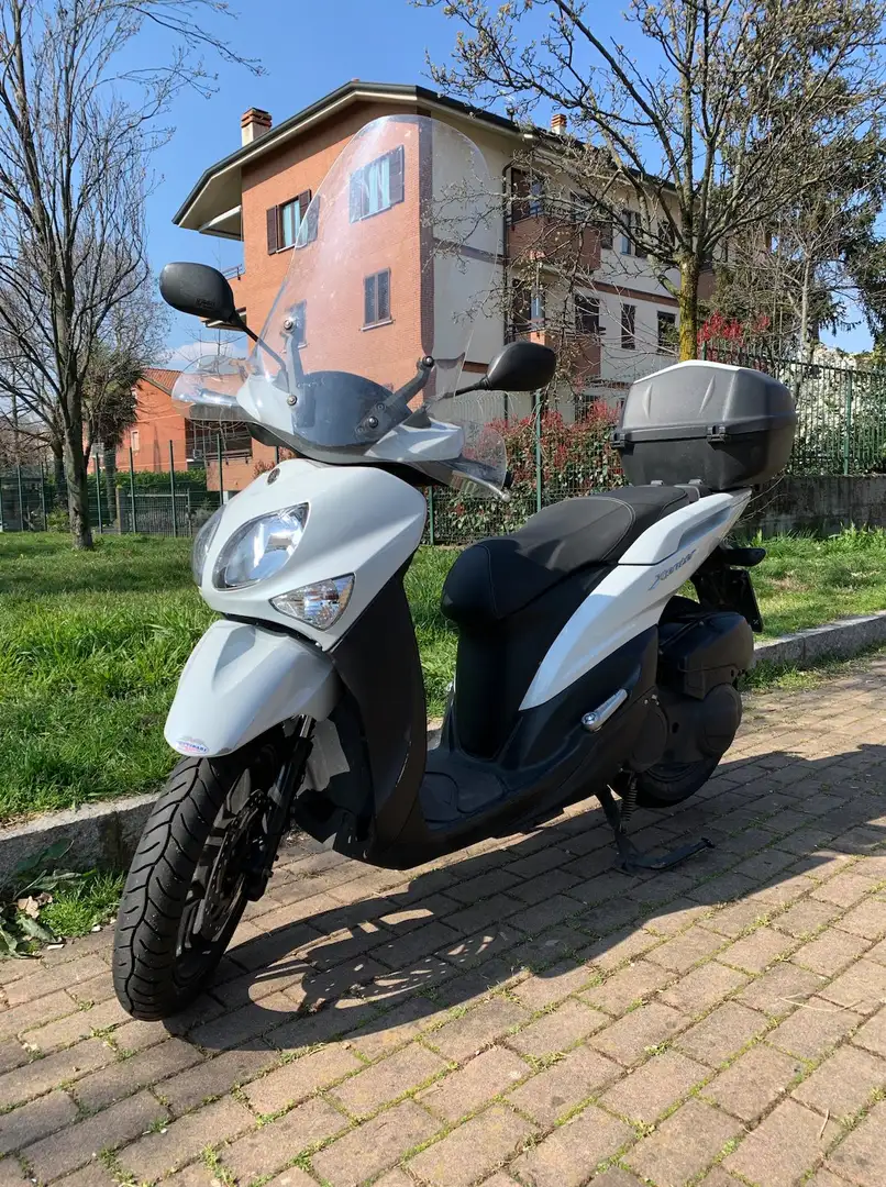 Yamaha Xenter 150 Bianco - 1