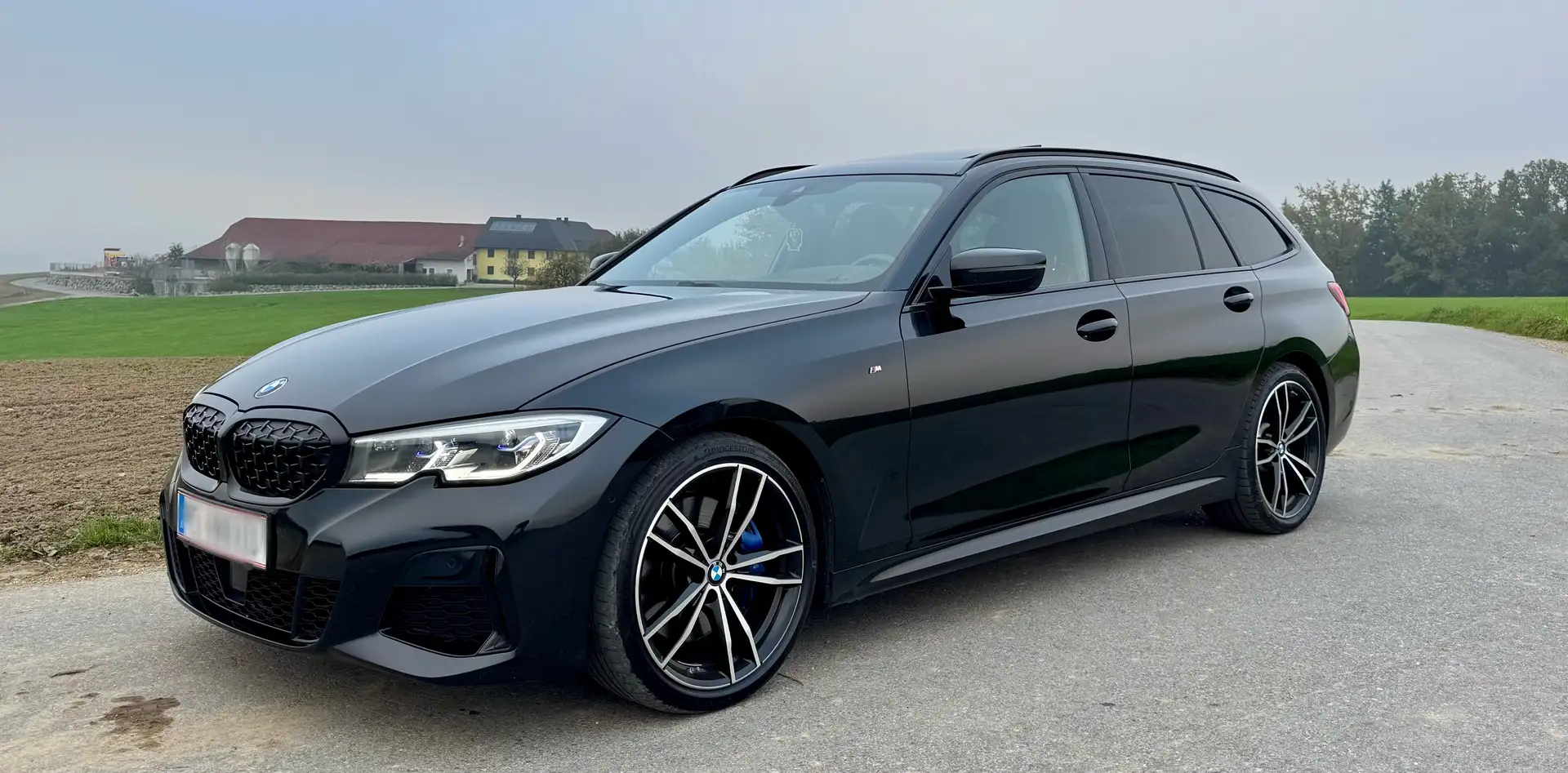 BMW 340 M340d xDrive Touring 48 V Mild-Hybrid-Technologie Aut. Schwarz - 1