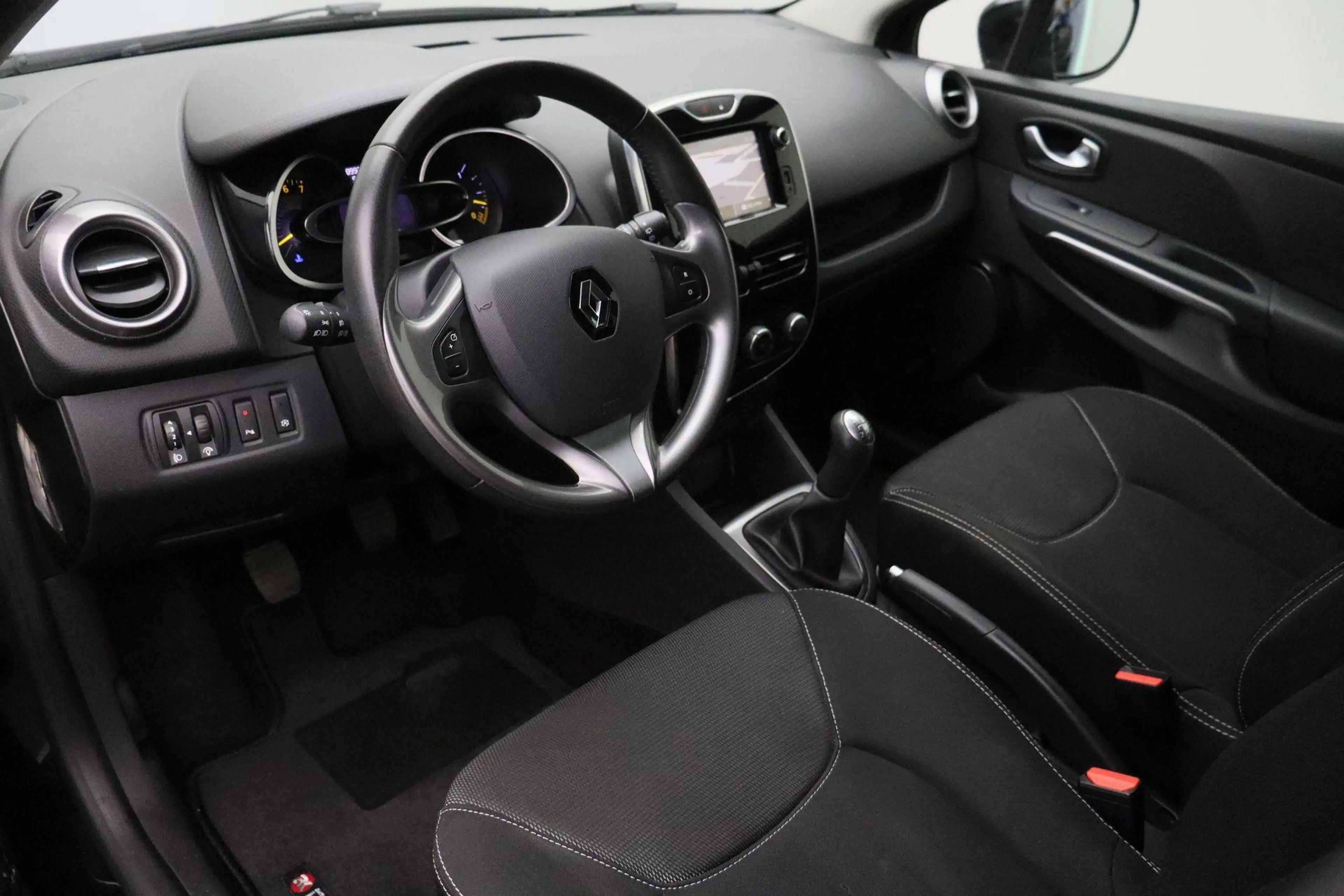 Renault Clio 0.9 TCe ECO Night&Day 2015 | Goed Onderhouden | Na — photo 9