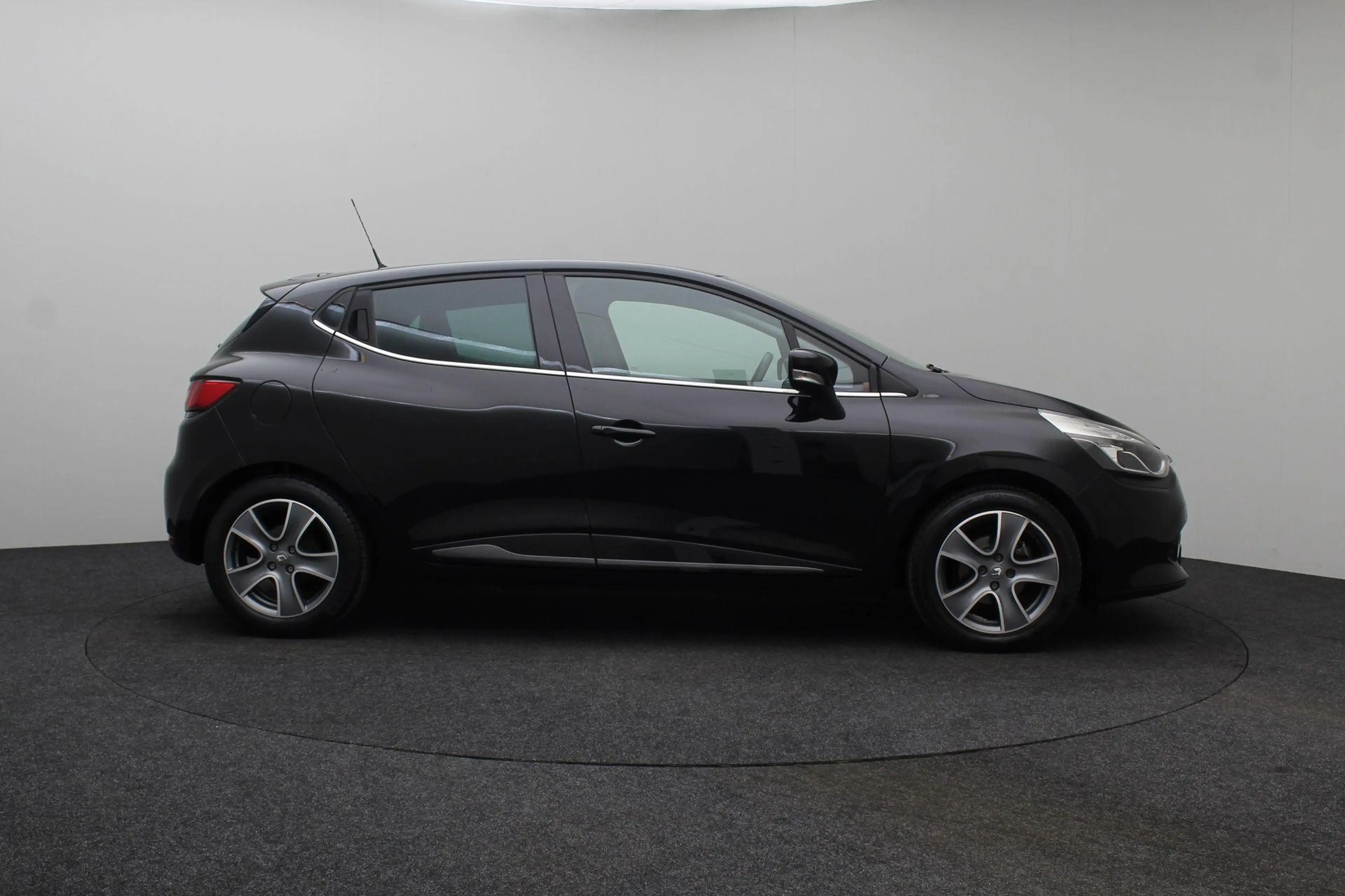 Renault Clio 0.9 TCe ECO Night&Day 2015 | Goed Onderhouden | Na — photo 16