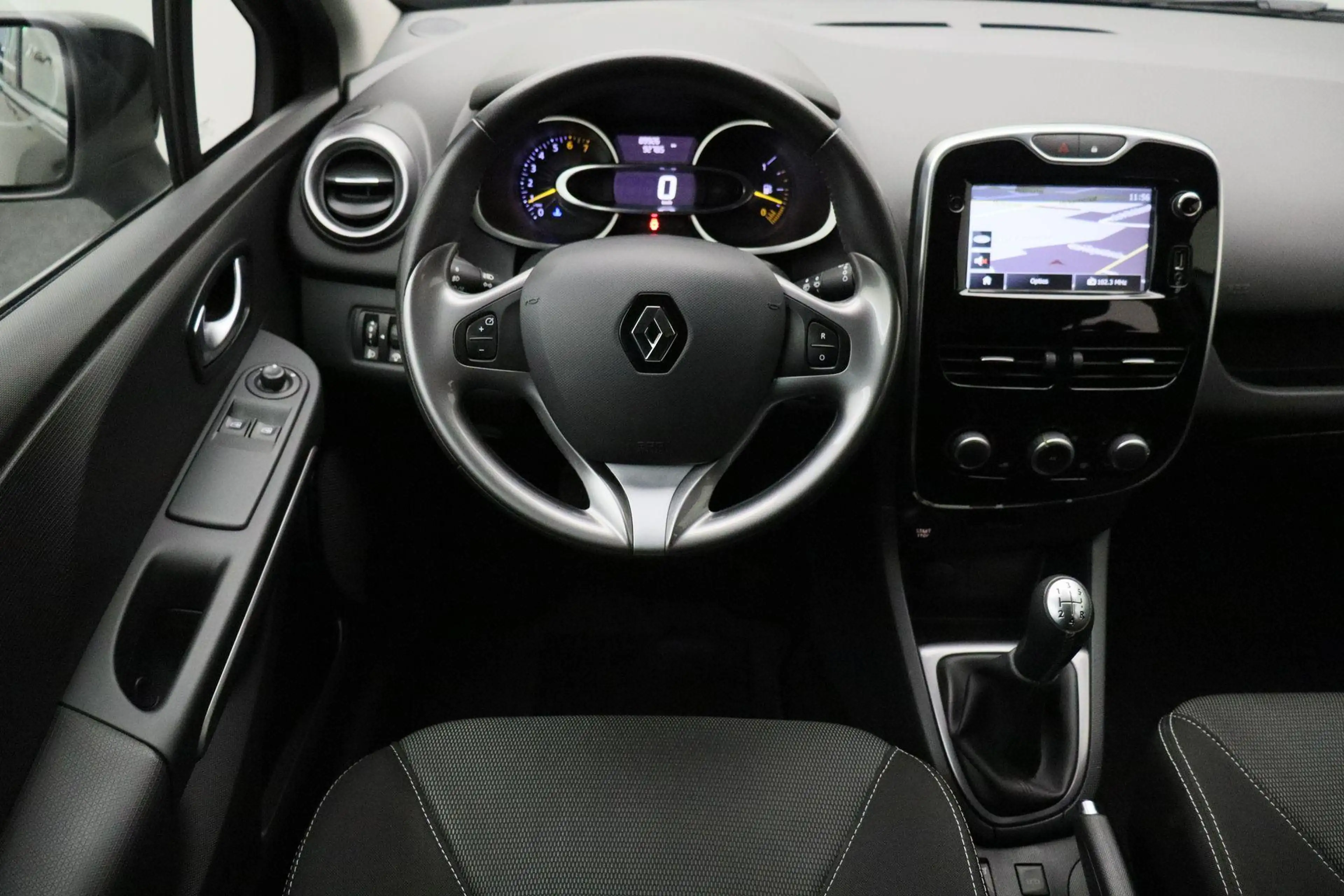 Renault Clio 0.9 TCe ECO Night&Day 2015 | Goed Onderhouden | Na — photo 2