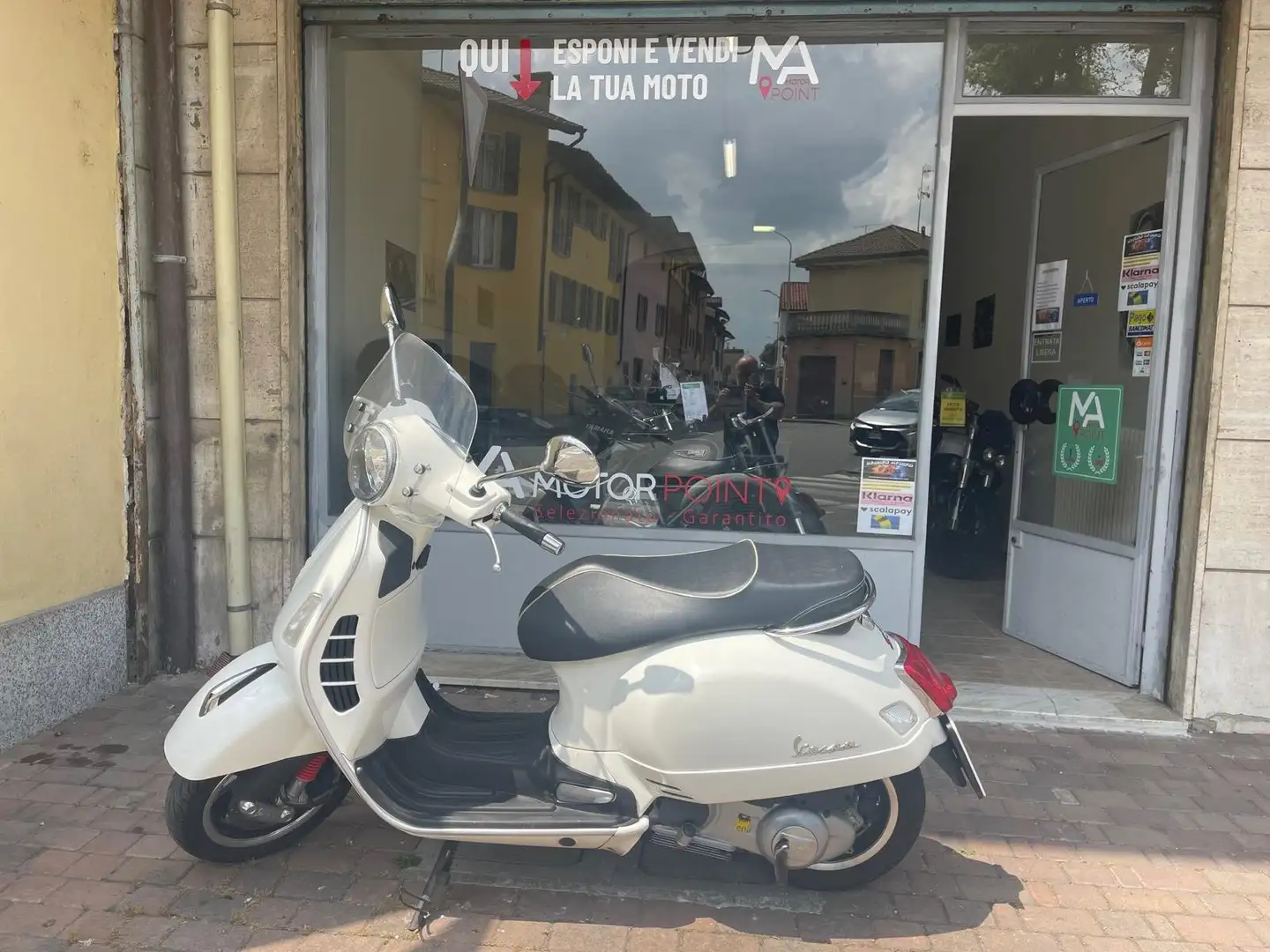 Vespa GTS Super 300 Vespa GTS 300 Super (2017 - 18) Wit - 1