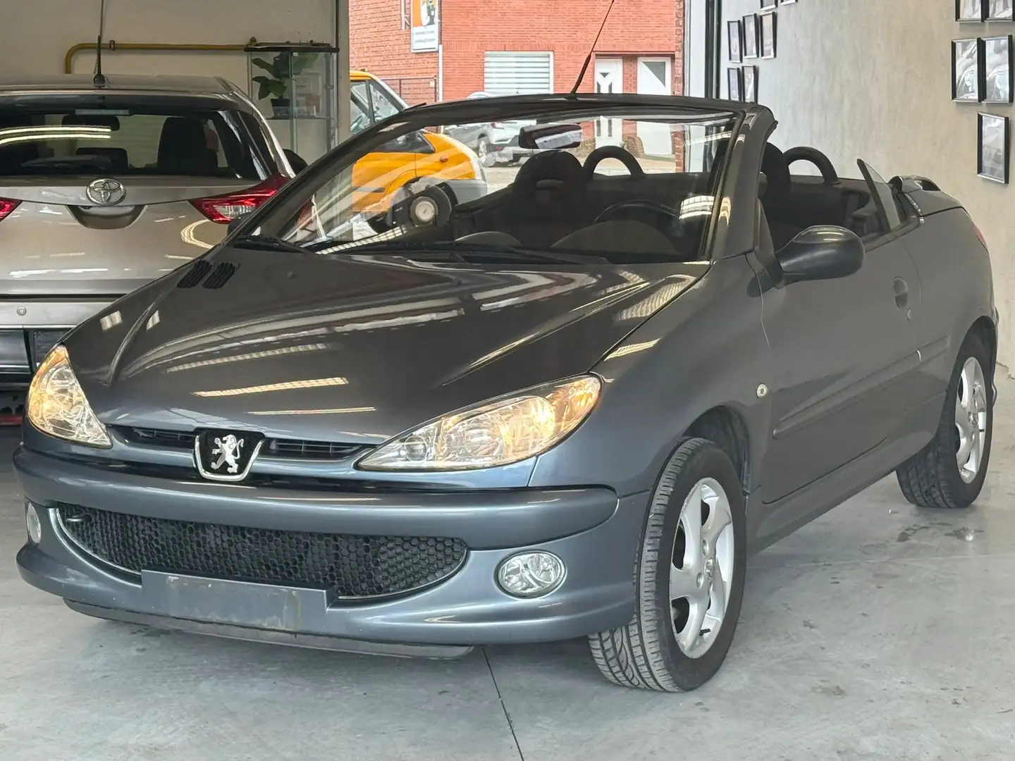 Peugeot 206 CC 1.6i 16v Gris - 1