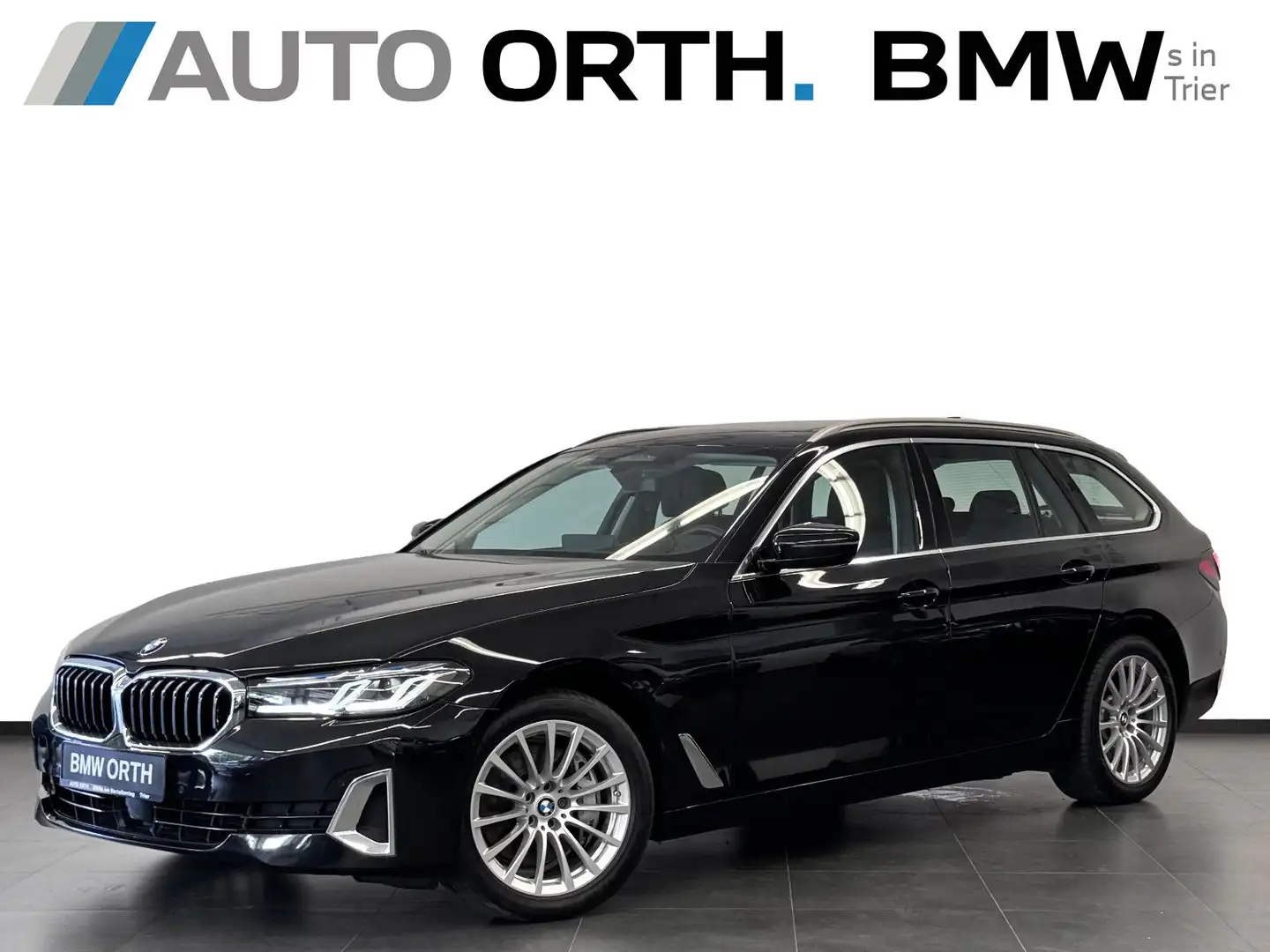 BMW 540 d xDrive Touring MASSAGE+LÜFT PANO ST-HZG AHK Schwarz - 1