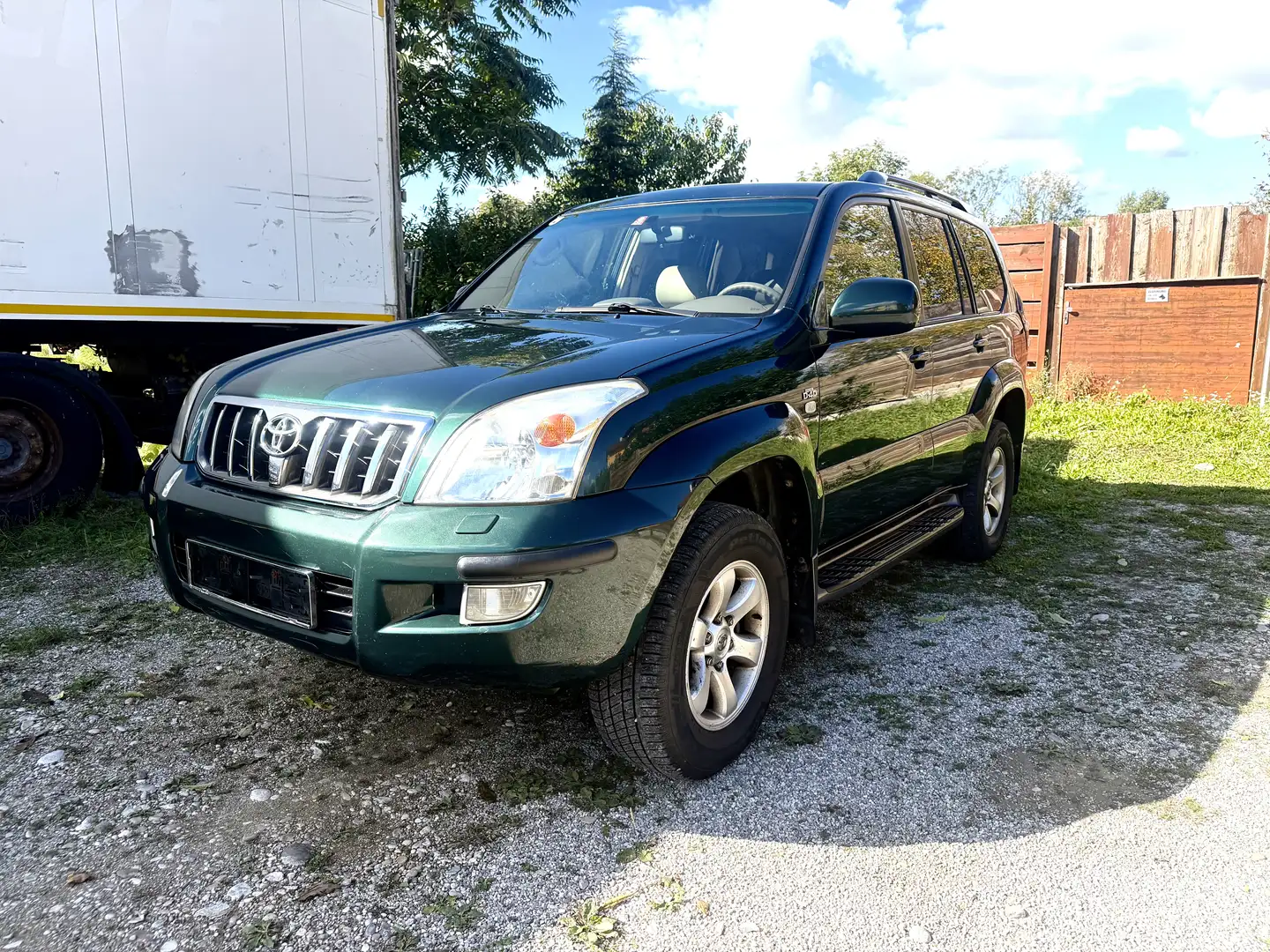 Toyota Land Cruiser Landcruiser 120 3,0 D-4D Aut. 8 Sitze Grün - 1