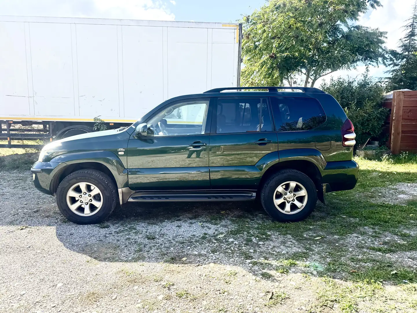 Toyota Land Cruiser Landcruiser 120 3,0 D-4D Aut. 8 Sitze Grün - 2