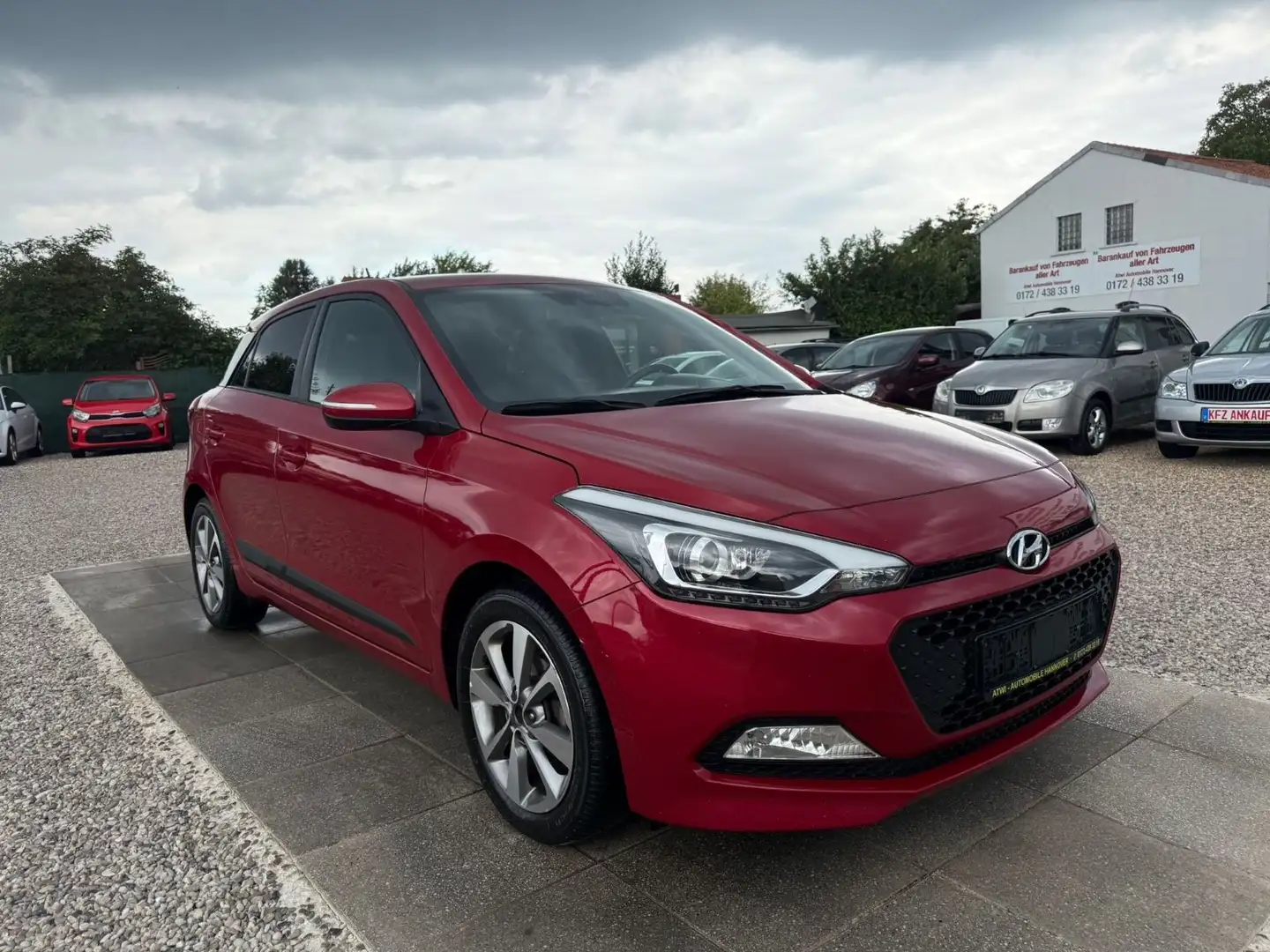 Hyundai i20 blue Style Sportsitze Sportpake Sport Lenkra Rood - 1
