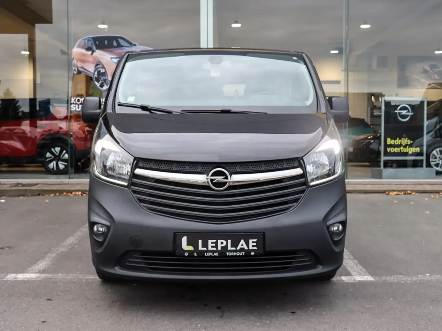 Opel Vivaro DC 1.6 DIESEL |6 PL|NAVIGATIE|CAMERA| Schwarz - 2