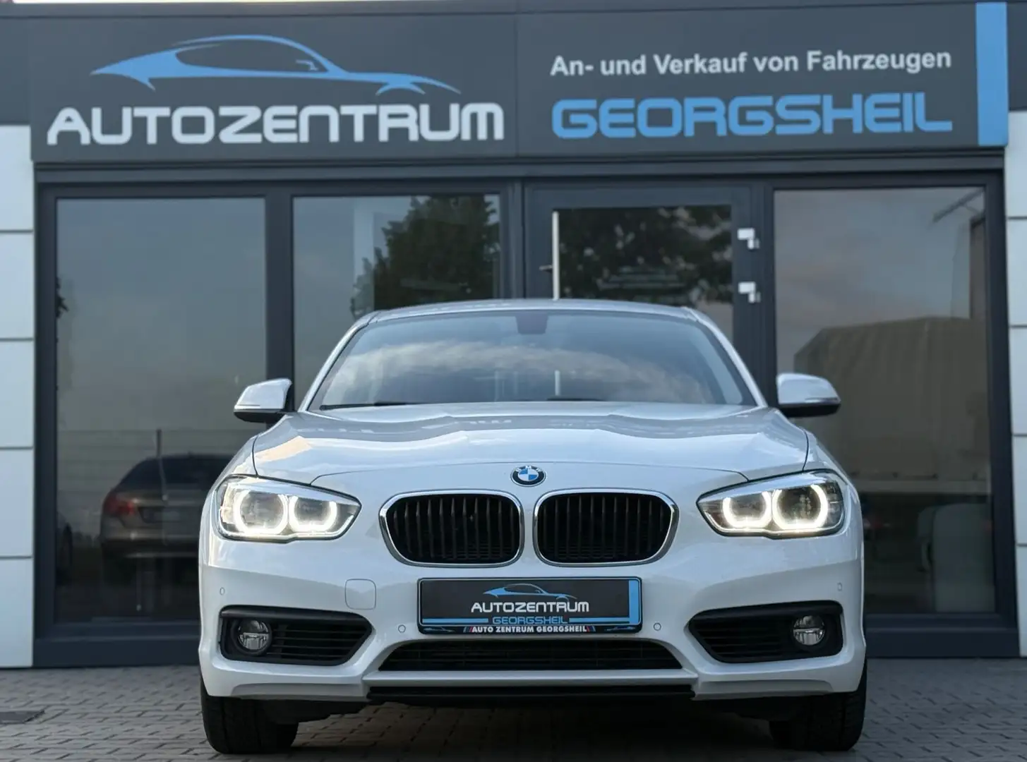 BMW 118 d Advantage-Adaptive-LED-Automatik-Navi Blanc - 2