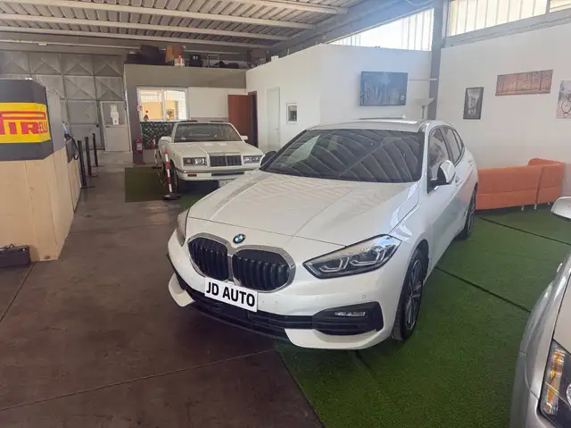 BMW 118 118d Luxury auto