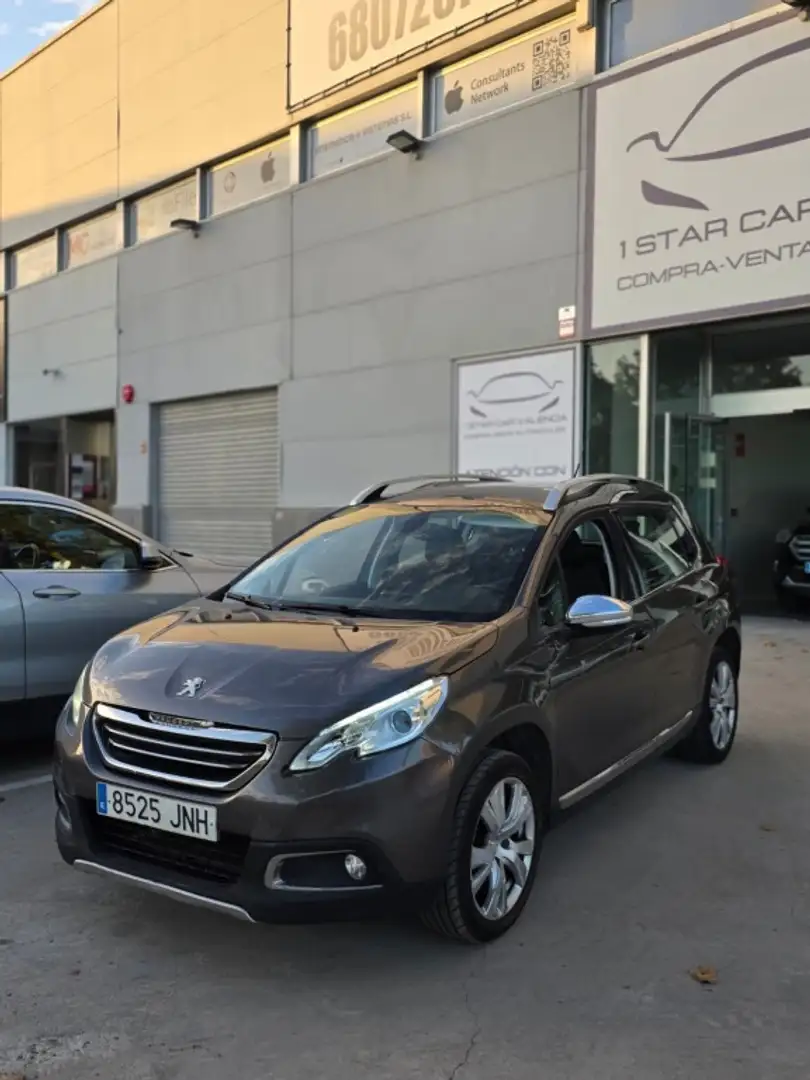 Peugeot 2008 1.6 BlueHDI S&S Allure 120 Gris - 1