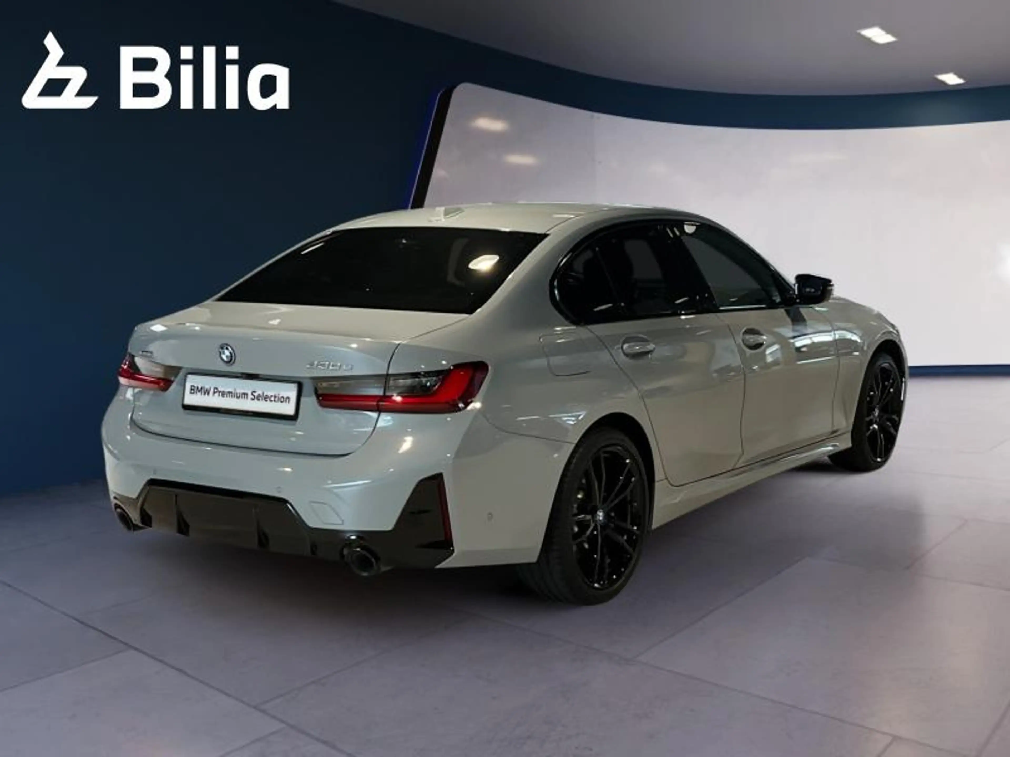 BMW 330 330e xDrive M Sport Berline — photo 15