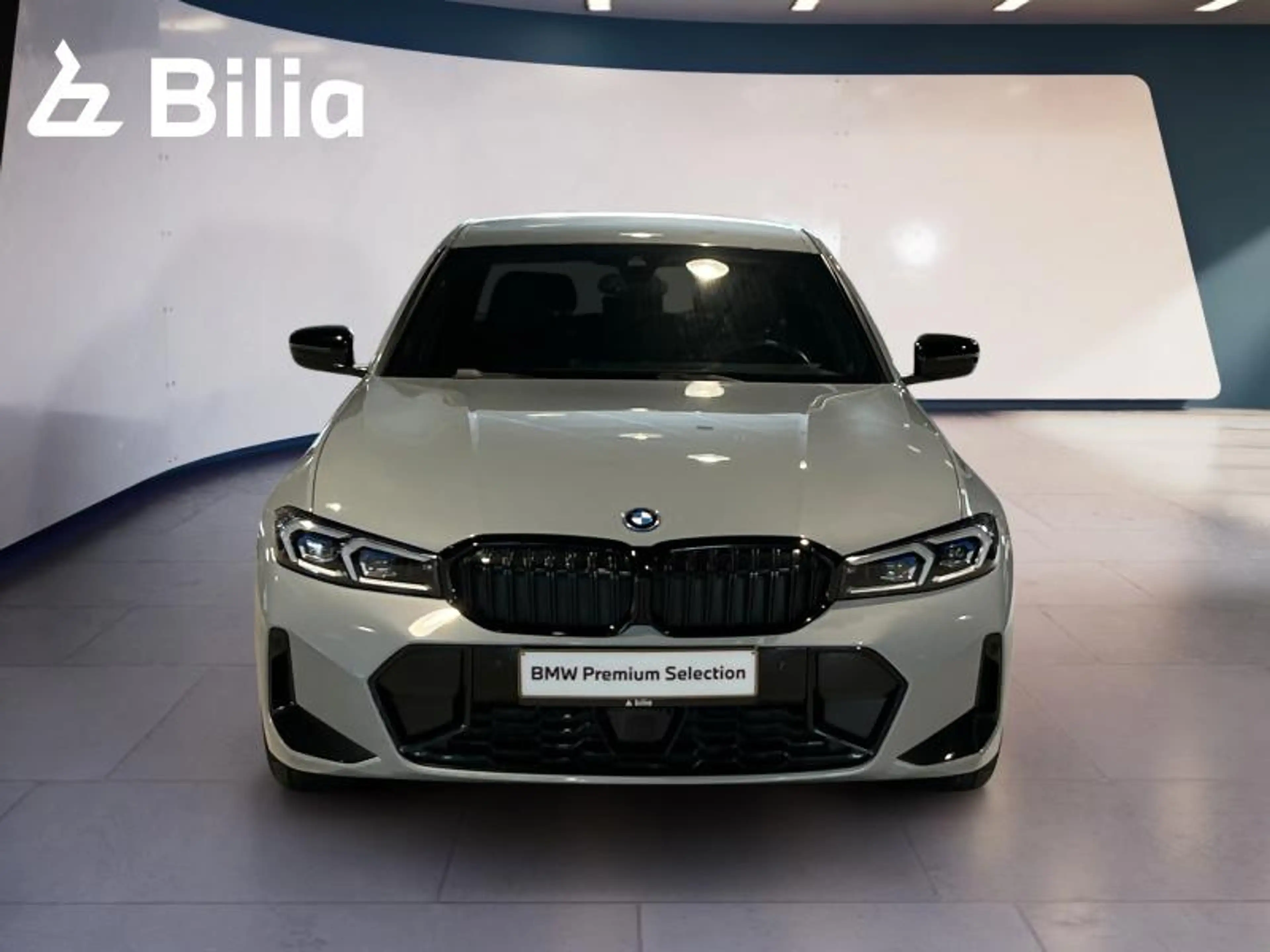 BMW 330 330e xDrive M Sport Berline — photo 2