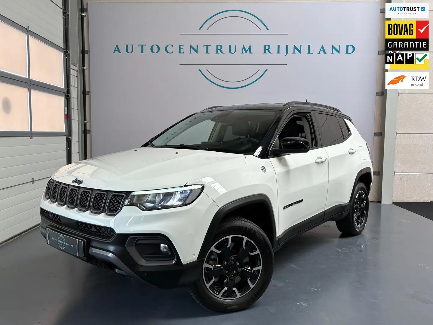 Jeep Compass 4xe 240 Plug-in Hybrid Electric Trailhawk 1 JAAR B Wit - 1
