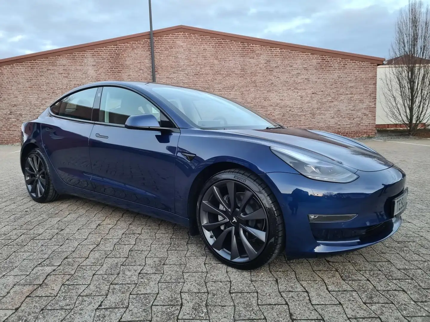 Tesla Model 3 LR AWD 2023 Erst 14500km  Fin. ab 3,99% möglich Blau - 2