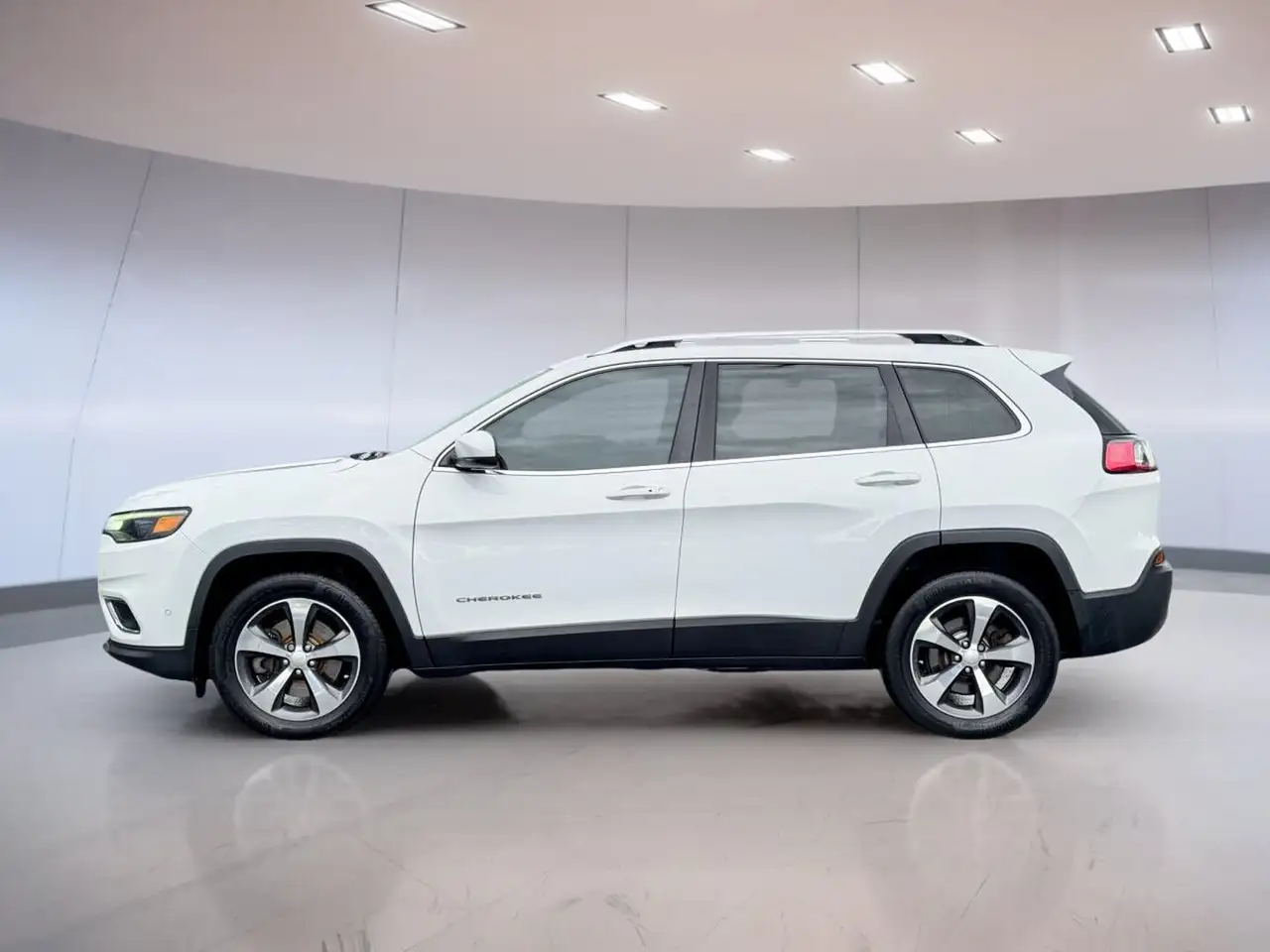 Jeep Cherokee снимка Jeep Cherokee