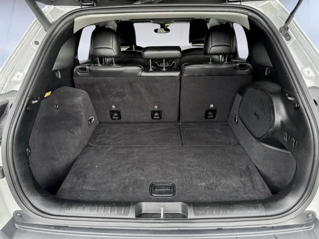 Jeep Cherokee снимка Jeep Cherokee