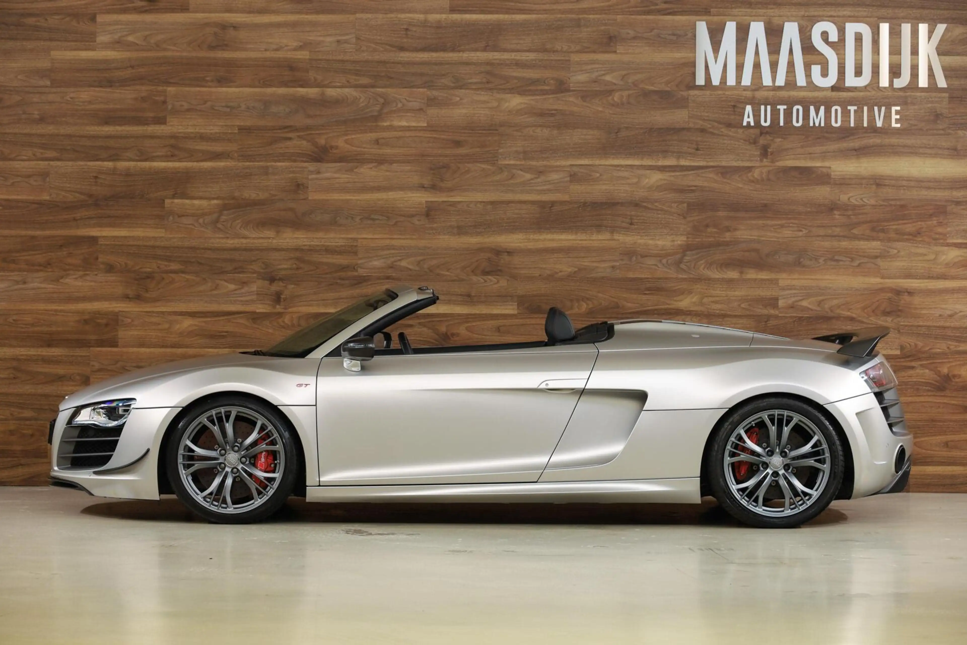 Audi R8 Spyder 5.2 V10 FSI GT — photo 15