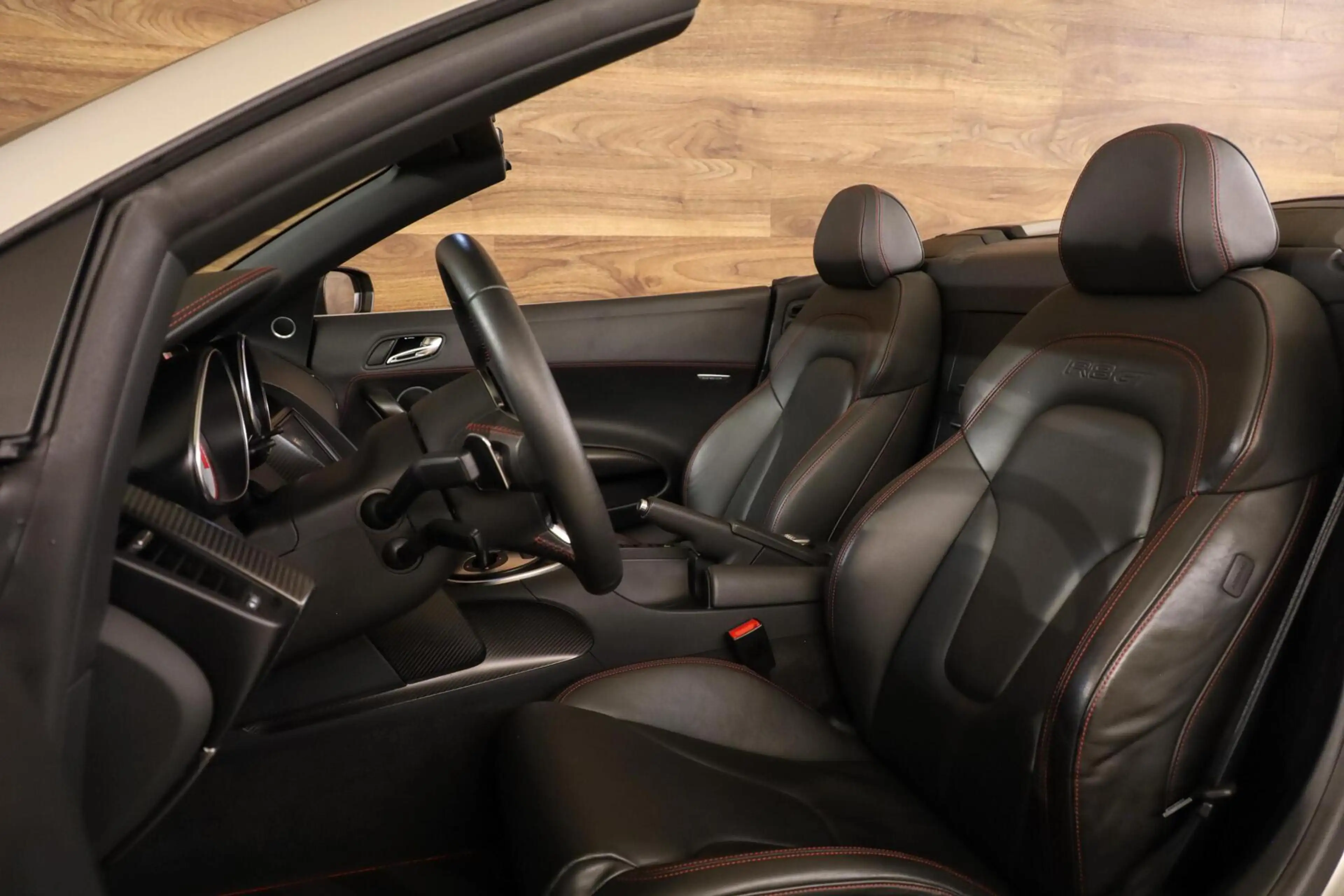 Audi R8 Spyder 5.2 V10 FSI GT — photo 8