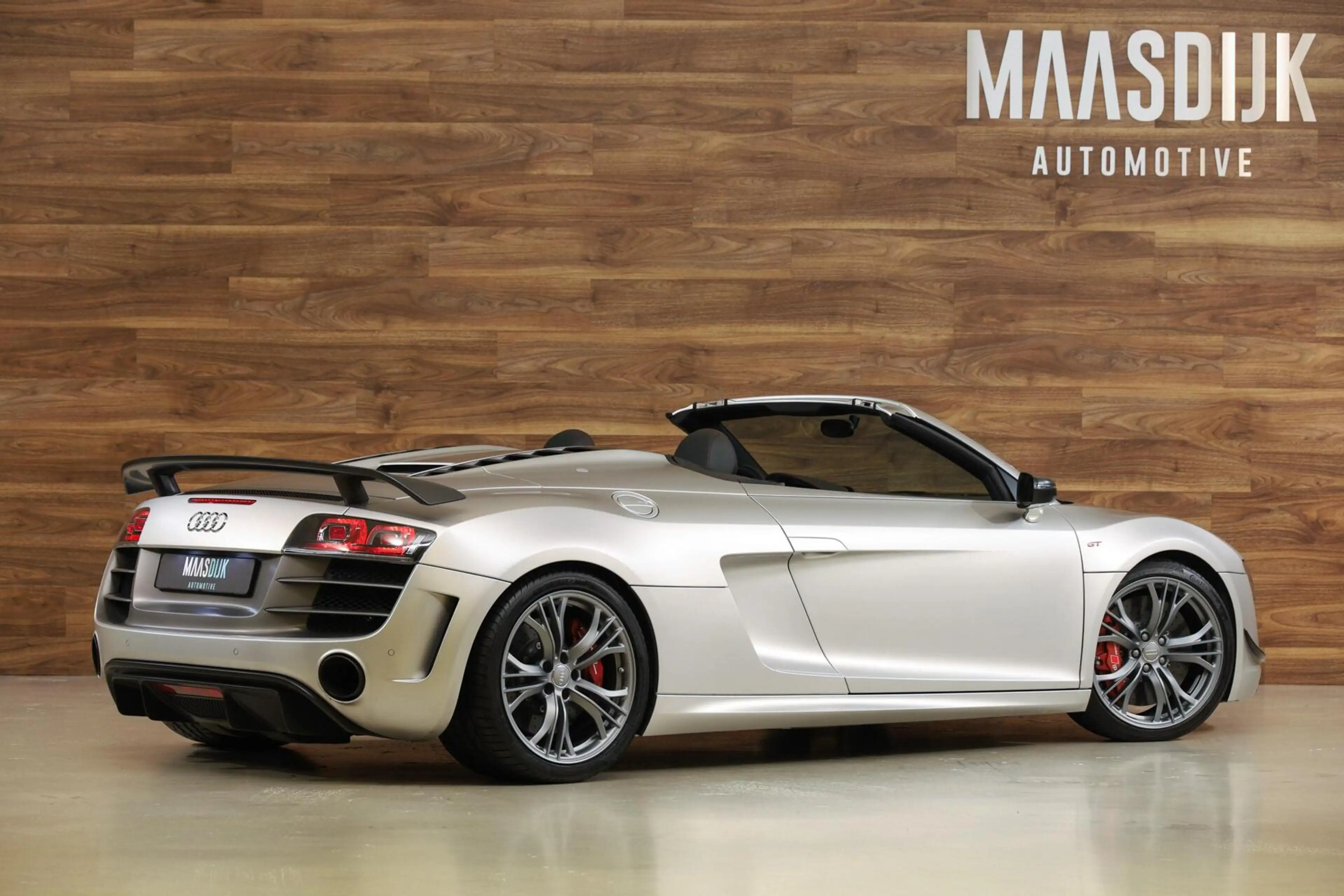 Audi R8 Spyder 5.2 V10 FSI GT — photo 10