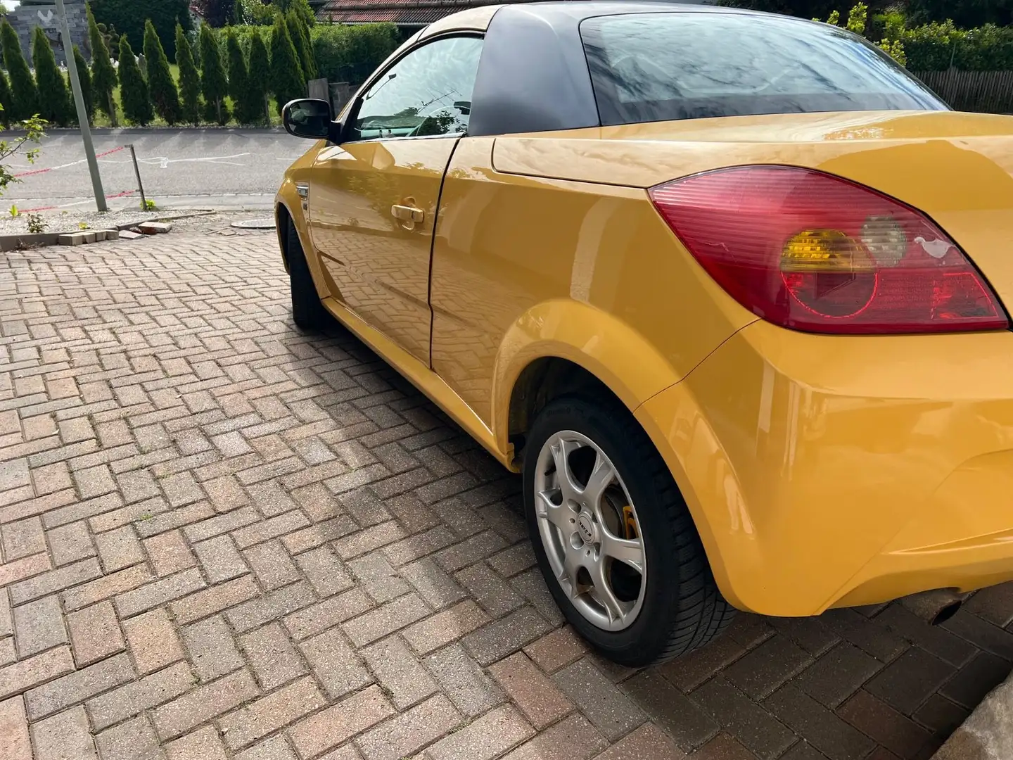 Opel Tigra Twin Top Sport,Klima Gelb - 2