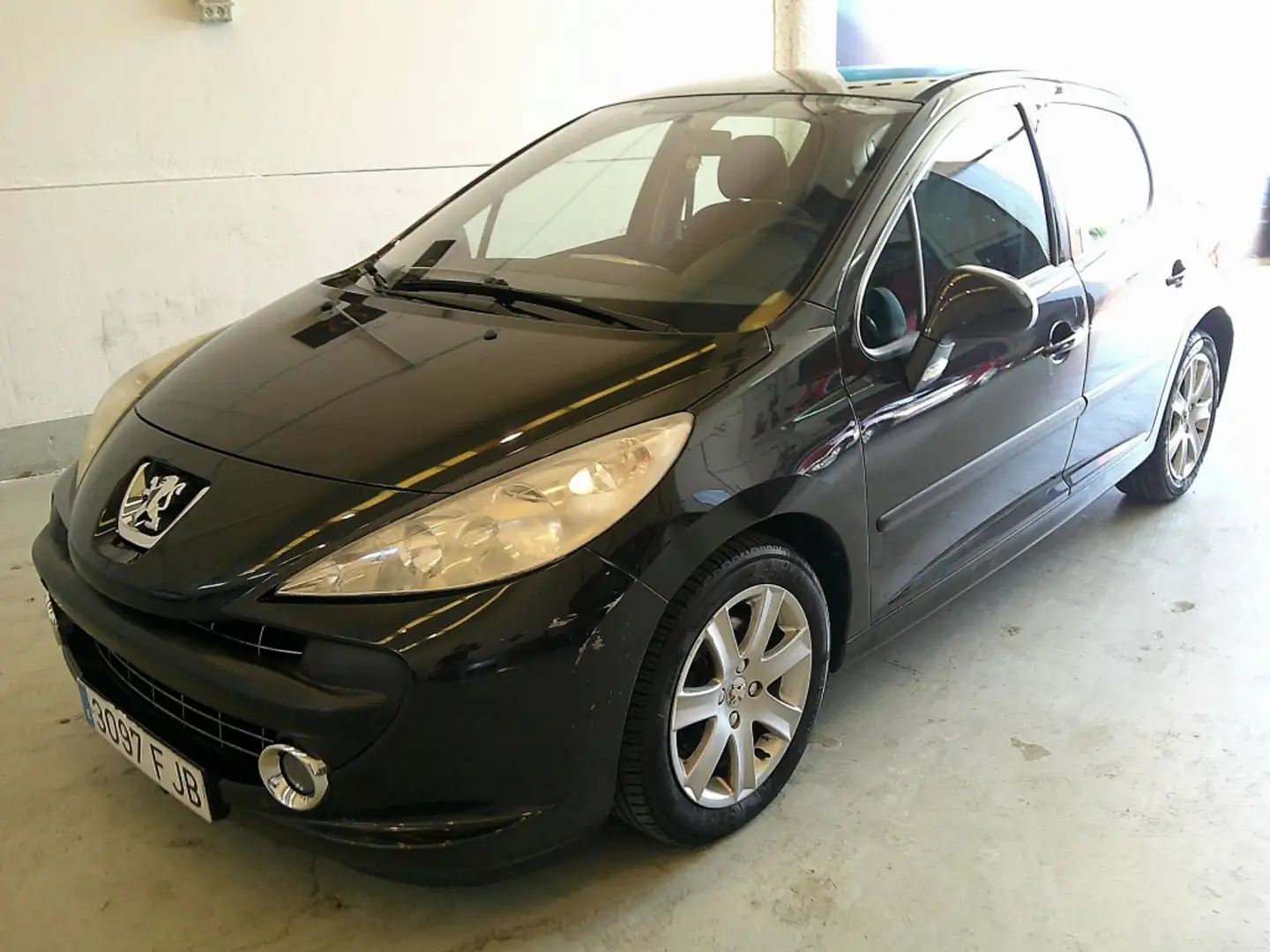 Peugeot 207 1.6 HDI FAP XS 110 Negro - 1