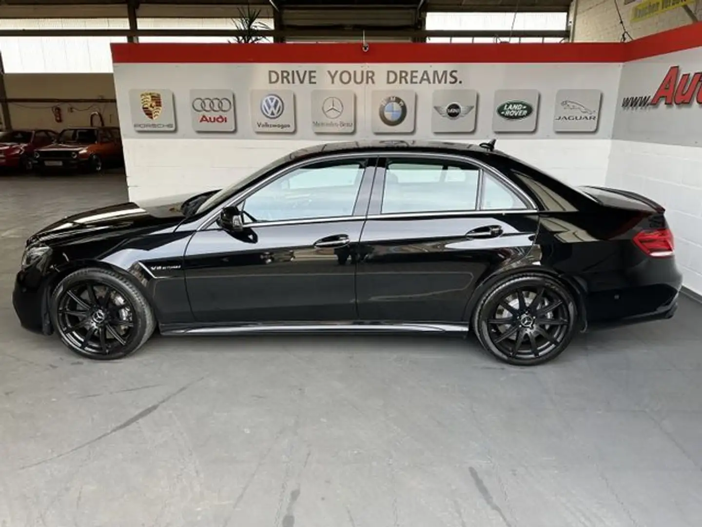 Mercedes-Benz E 63 AMG *Pano*360°*Radar*MB-Scheckheft*ab 3,99% Чорний - 2