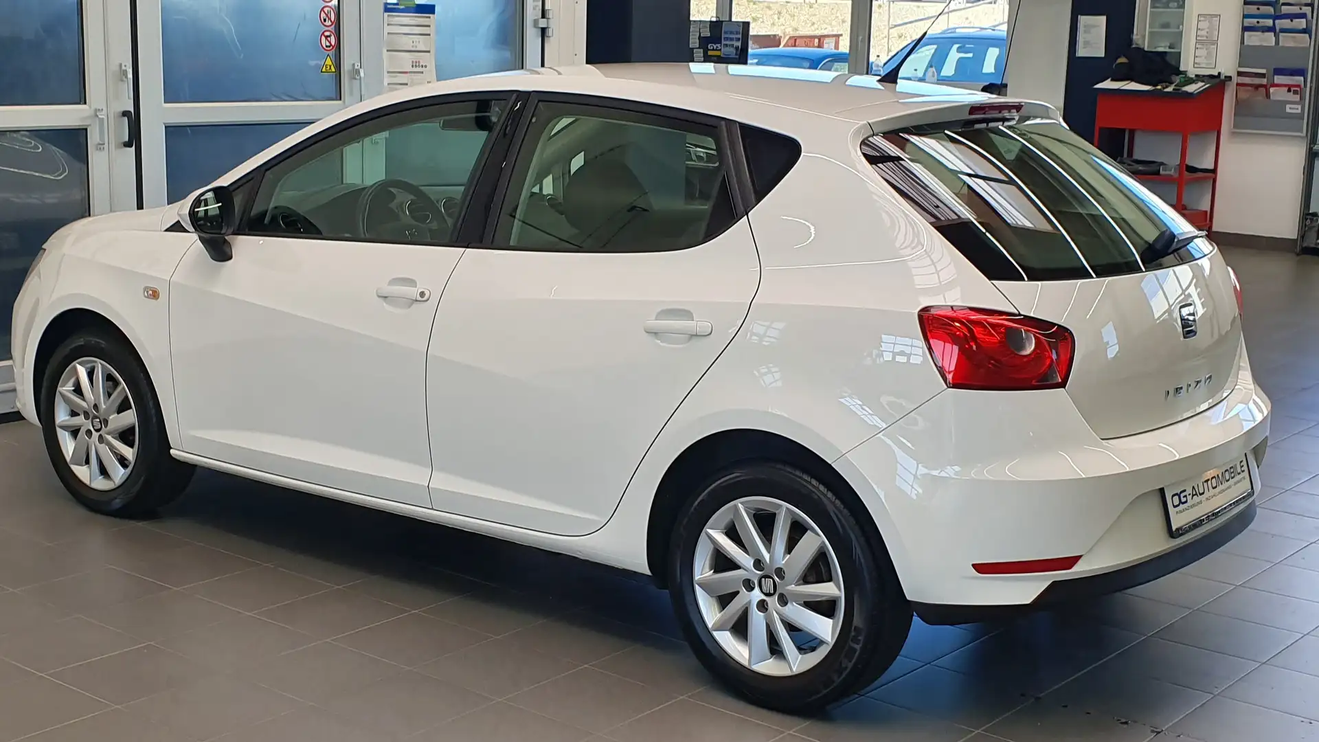 SEAT Ibiza 1.4 Style Salsa*SHZ*Klima*8Fach*Garantie Blanc - 2