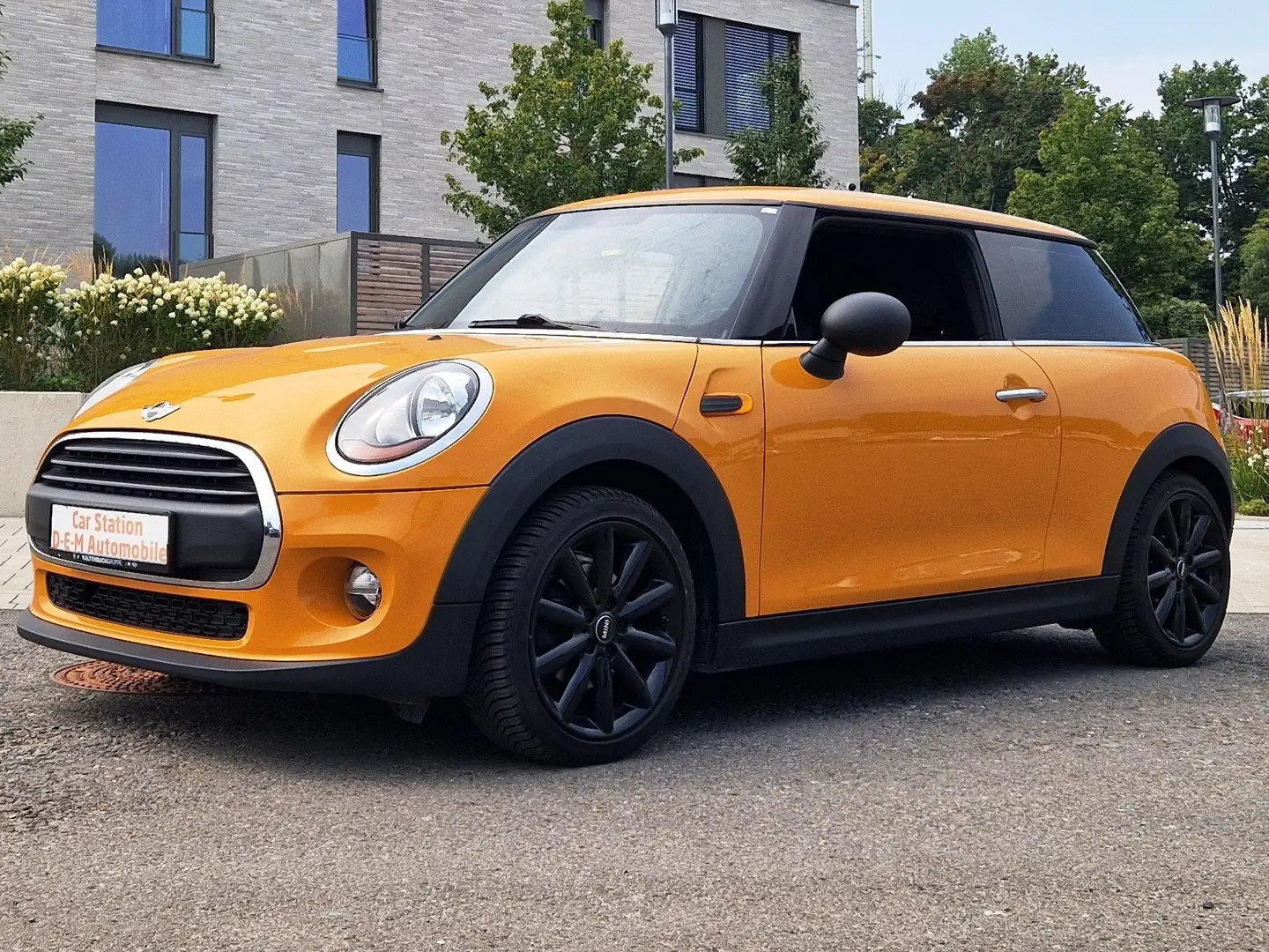 MINI One One Blackyard/17 Zoll Spoke Alu/2Hand/Klima/Color/ Orange - 1
