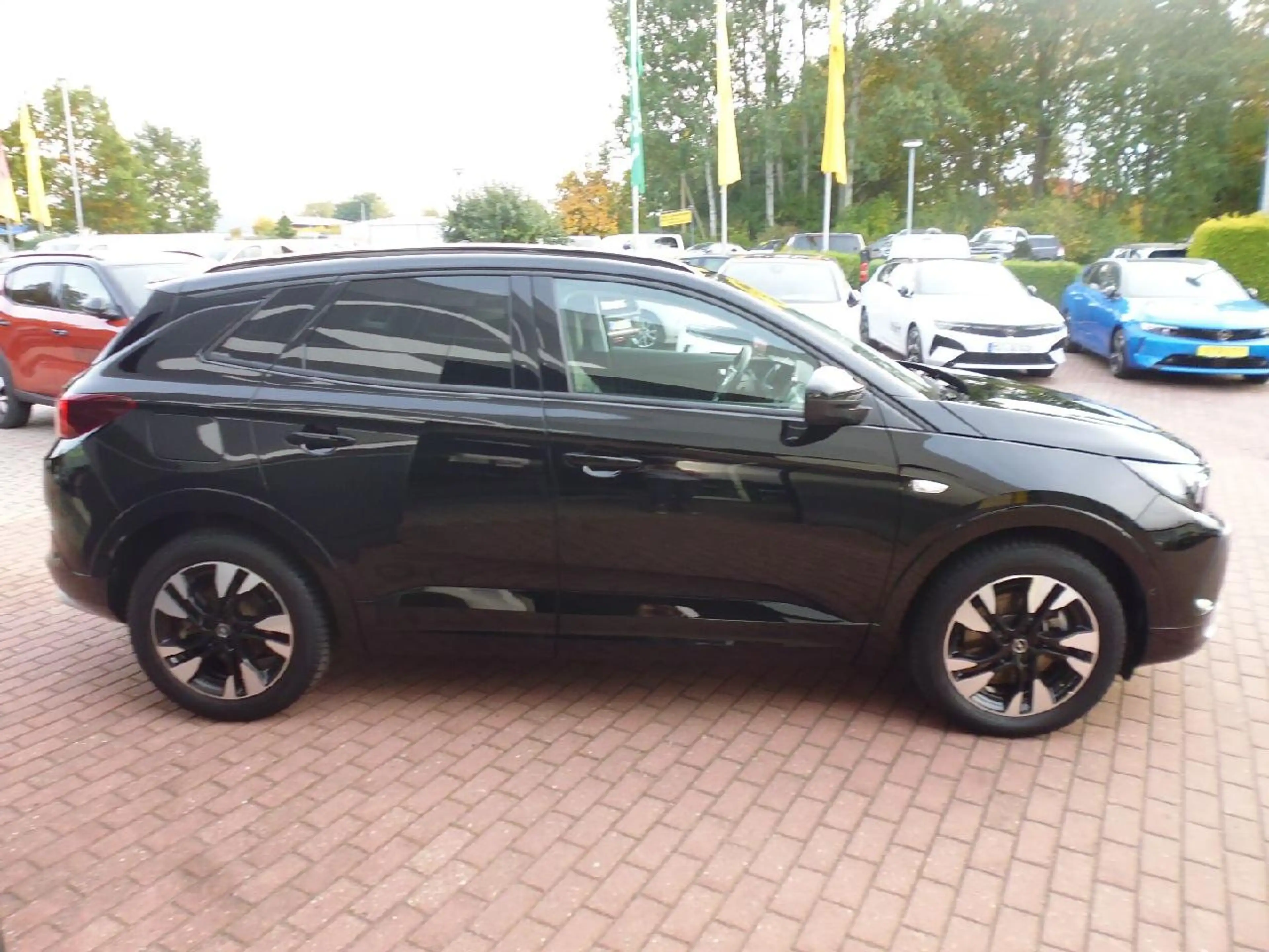 Opel Grandland Ultimate Plug-in-Hybrid — photo 8